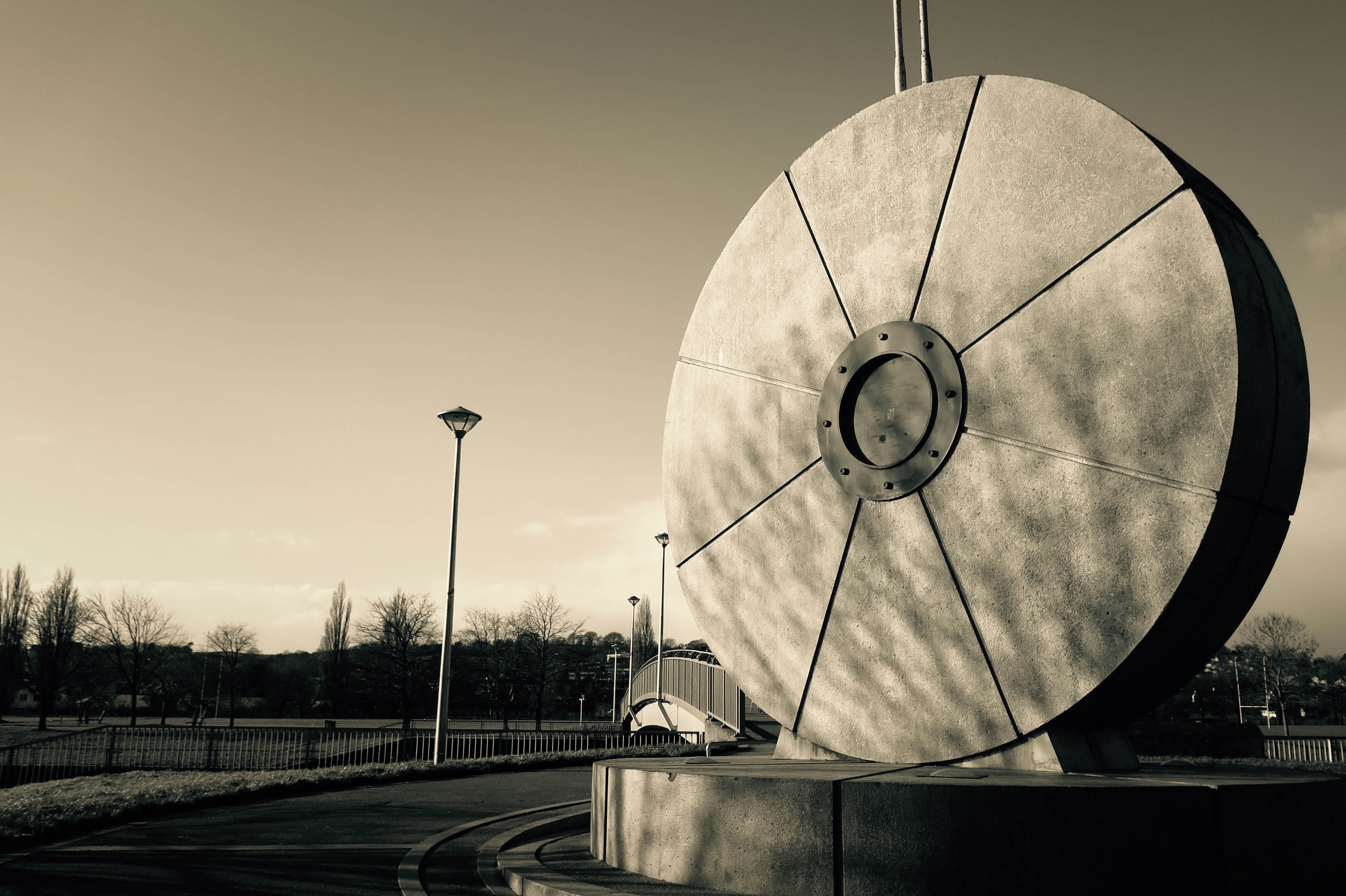 Mill Stone, city, street, antenna - Aerial, street light, built structure, sky, lighting equipment, time, architecture, technology, motion, satellite Dish, HD Wallpaper