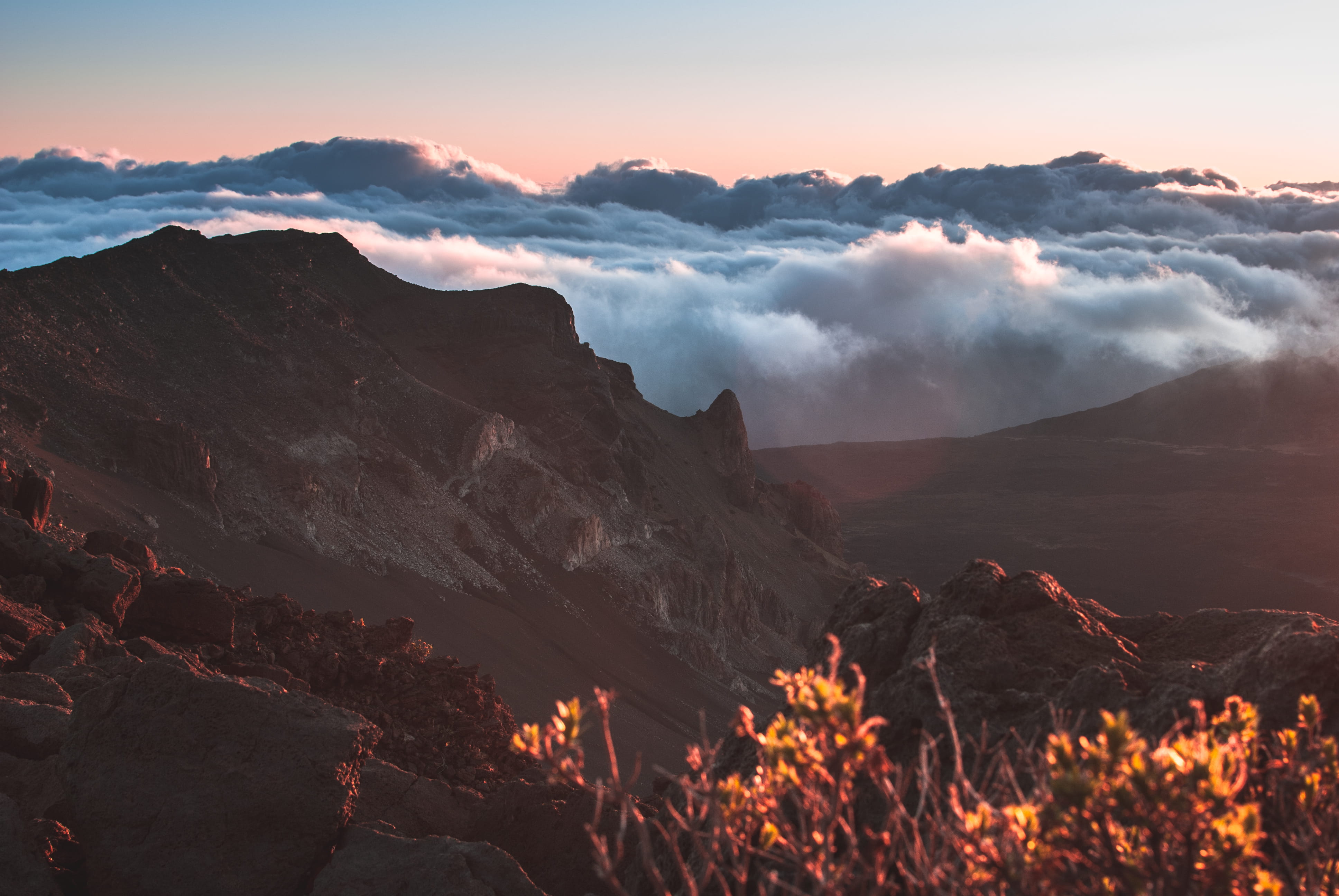 mountain peak, tranquil scene, cloud - sky, travel destinations, maui, lanscape, environment, scenics - nature, air, land, non-urban scene, mountain range, HD Wallpaper