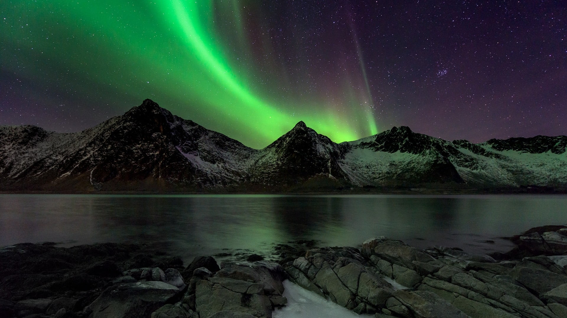 astronomy, tranquility, snowcapped mountain, environment, lake, aurora polaris, snow, mountain peak, milky way, cold temperature, white, night, brown, house, HD Wallpaper