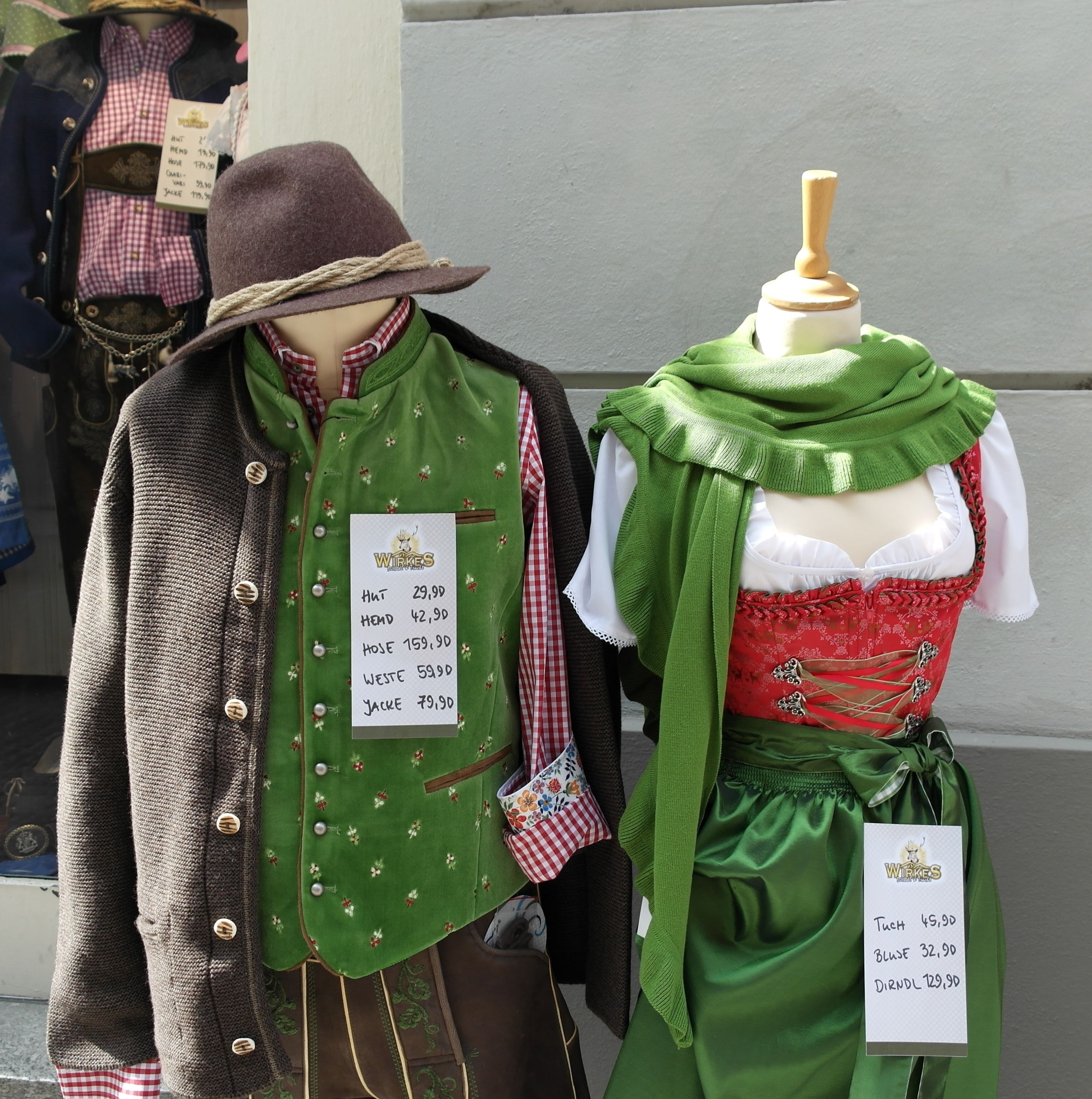 hat, retail, real people, outdoors, costume, dirndl, bavaria, rear view, mannequin, day, western script, paper, choice, retail display, green color, bavarian, Phone HD Wallpaper