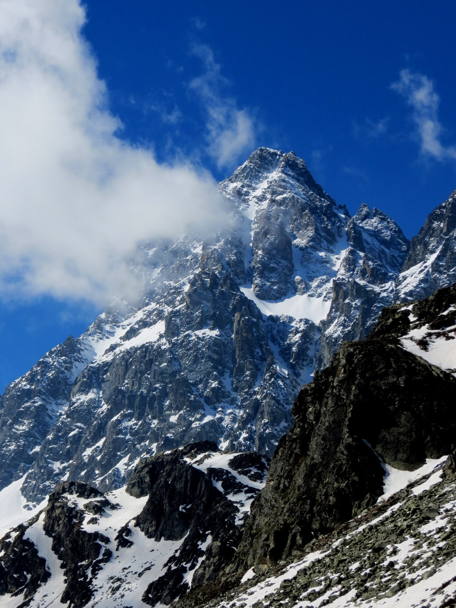 tranquility, tranquil scene, beauty in nature, monviso, no people, non-urban scene, cloud - sky, 1080P, formation, mountain range, snowcapped mountain, Phone HD Wallpaper
