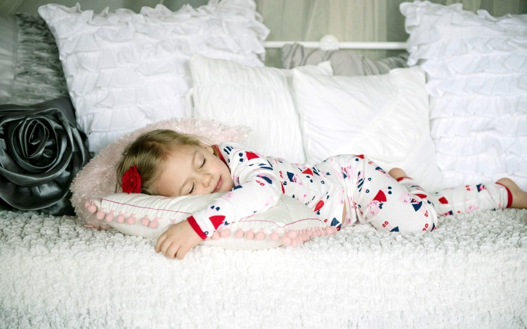 girl, kid, little, sleeping, child, 720P, bed, rest, mood, HD Wallpaper