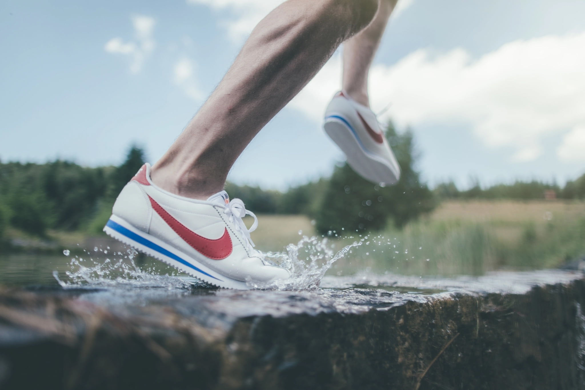 CROs, running, Nike, sneakers, squirt, feet, 1080P, water, HD Wallpaper