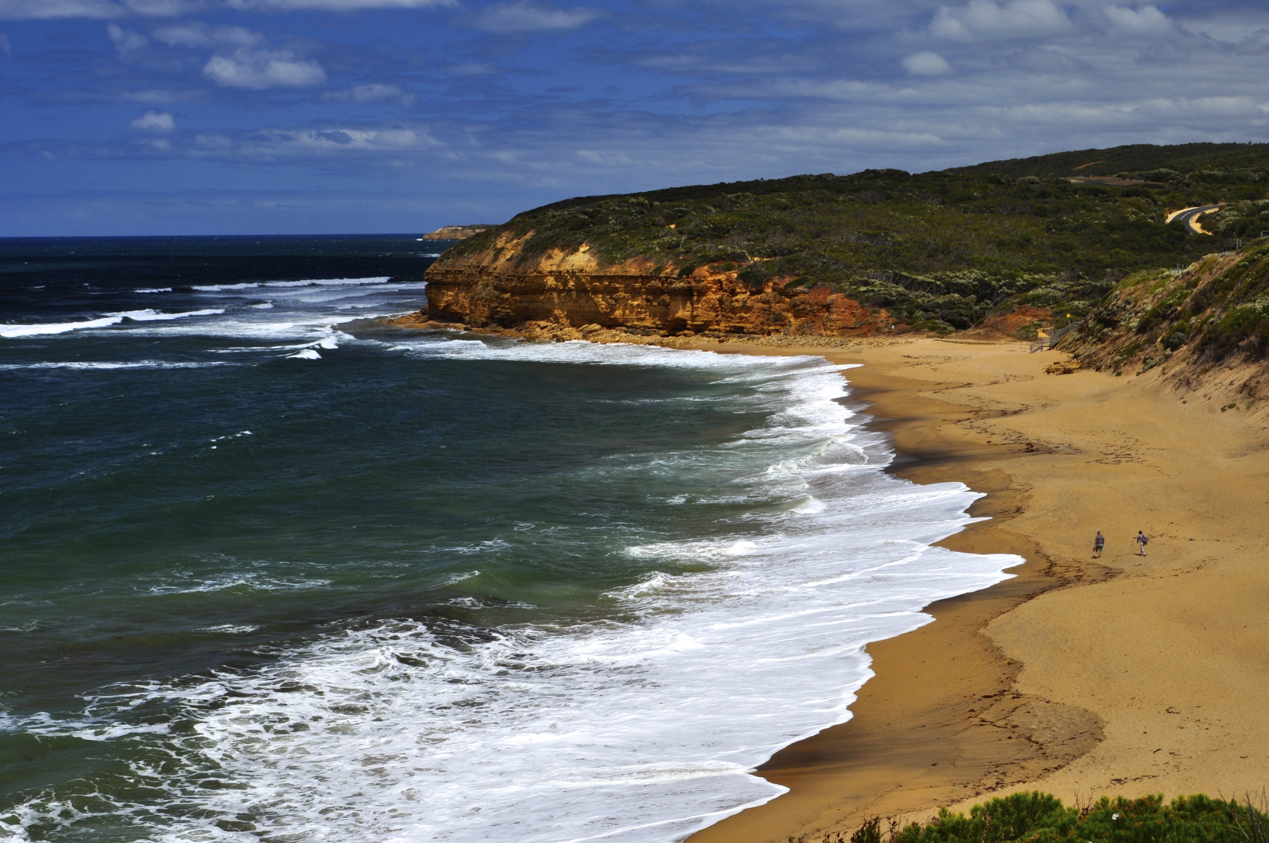 nature, cliff, 4K, two, people, Bells Beach, beach, atlantic Ocean, coastline, Australia, sea, beside, Great Ocean Road, seashore, RTW, two people, HD Wallpaper