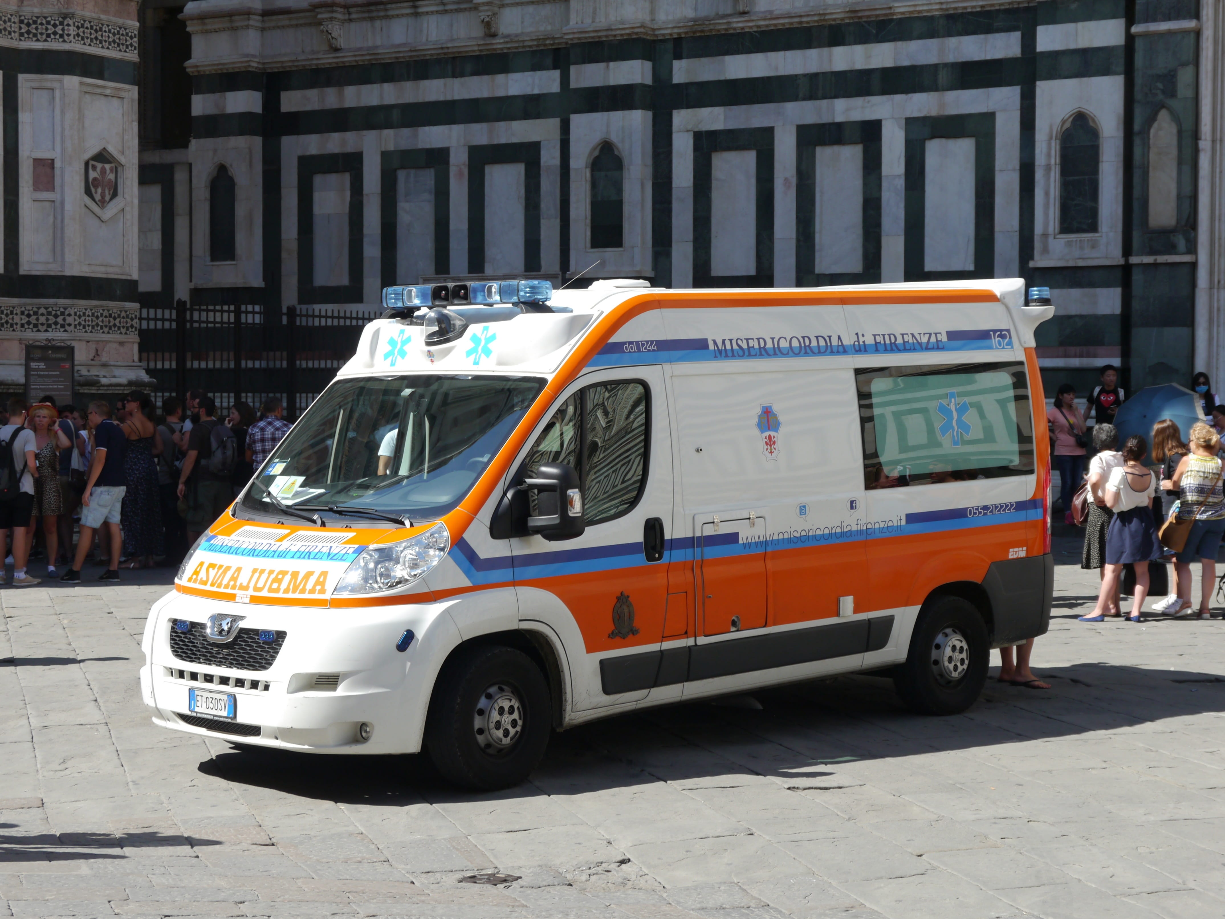 transportation, patient, group of people, mode of transportation, street, 4K, land vehicle, architecture, help, crowd, sunlight, Ambulance, people, city, HD Wallpaper