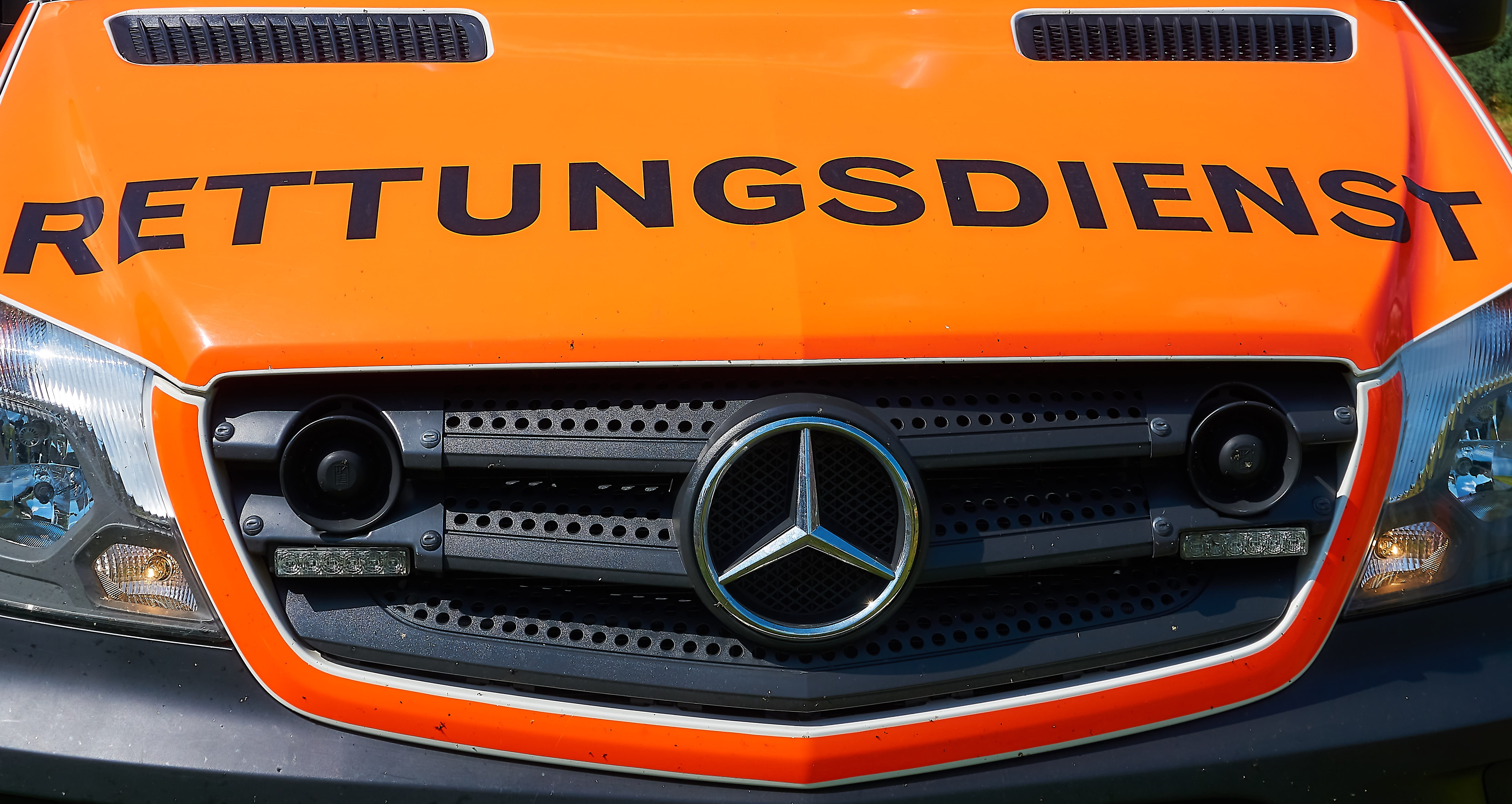 orange color, rescue, 112, in the usage, transportation, asb, vehicle, western script, radio, vehicle part, outdoors, metal, ambulance, yellow, emergency, HD Wallpaper