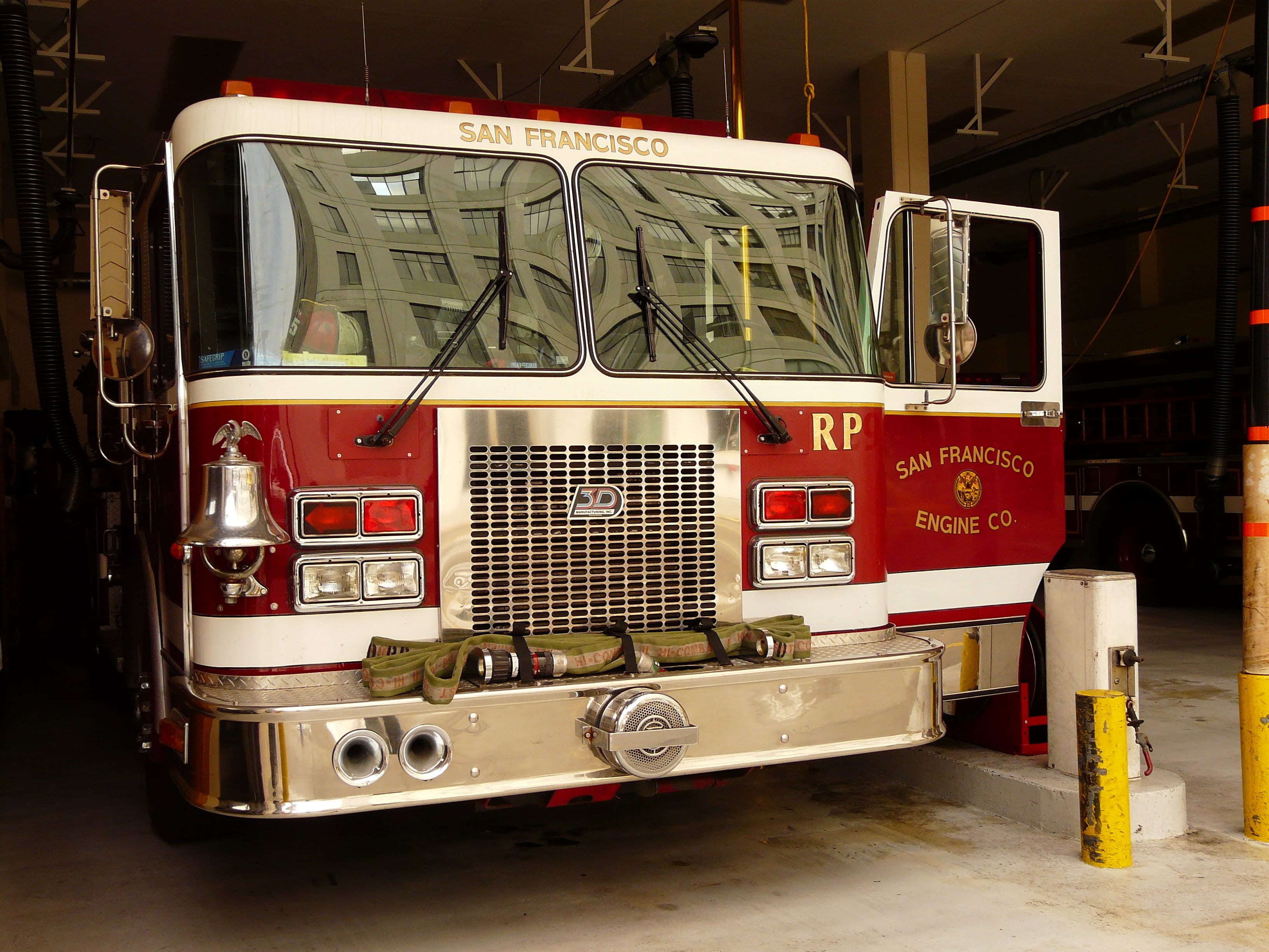 delete, car, burn, löschzu, Fire Truck, garage, healthcare and medicine, indoors, accidents and disasters, transportation, technology, red, fire engine, HD Wallpaper