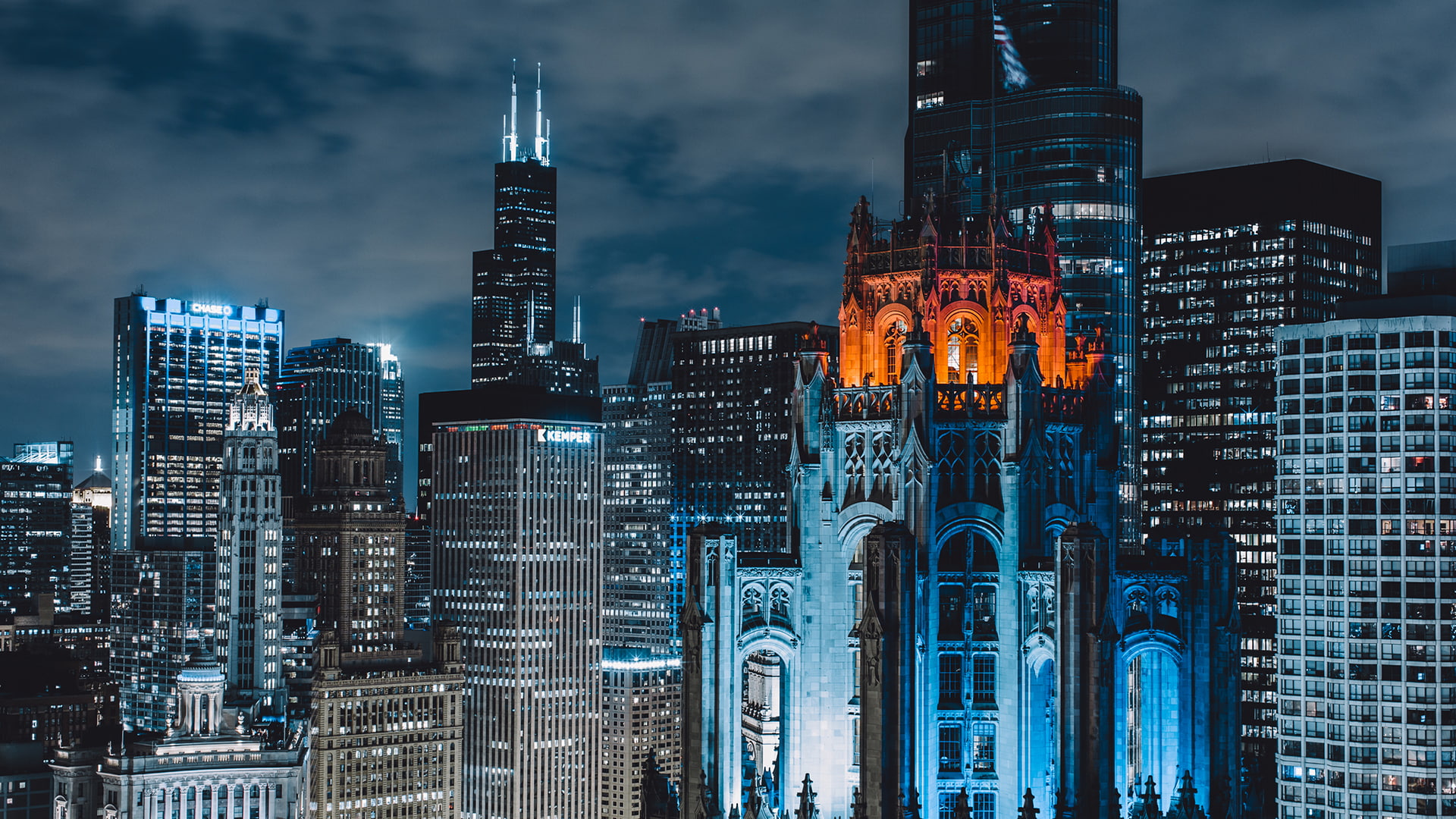 Chicago, 1080P, tower, office, building exterior, skyscraper, USA, office building exterior, spire, building, landscape, illuminated, night, architecture, HD Wallpaper