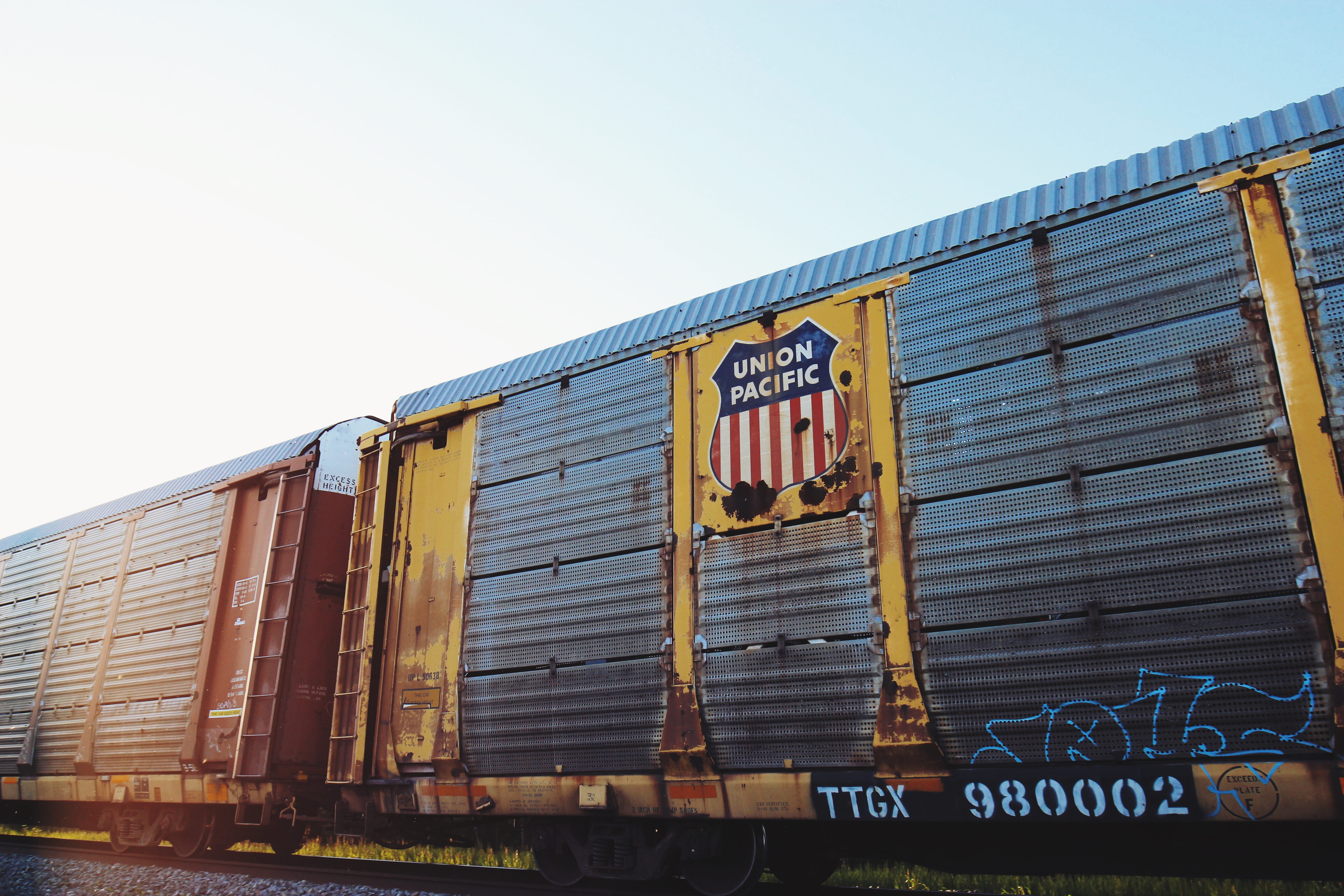 freight Transportation, outdoors, Union Pacific, daytime, communication, business, pacific, day, union, train - vehicle, blue, train, gray, western script, HD Wallpaper