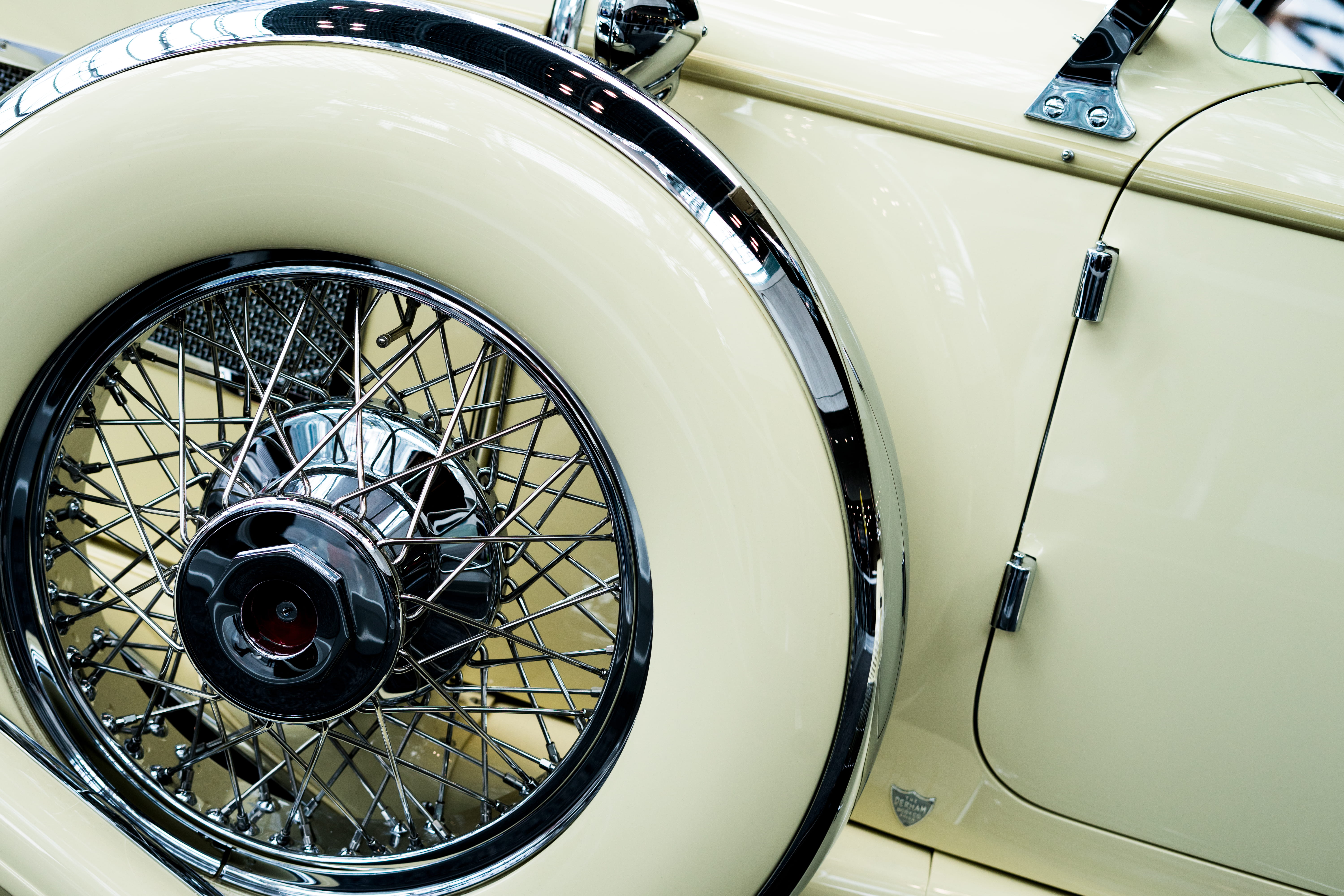 wheel, shiny, indoors, luxury, car, motor vehicle, tire, vintage, grey, white, stationary, silver colored, shopping, design, transportation, chrome, travel, HD Wallpaper
