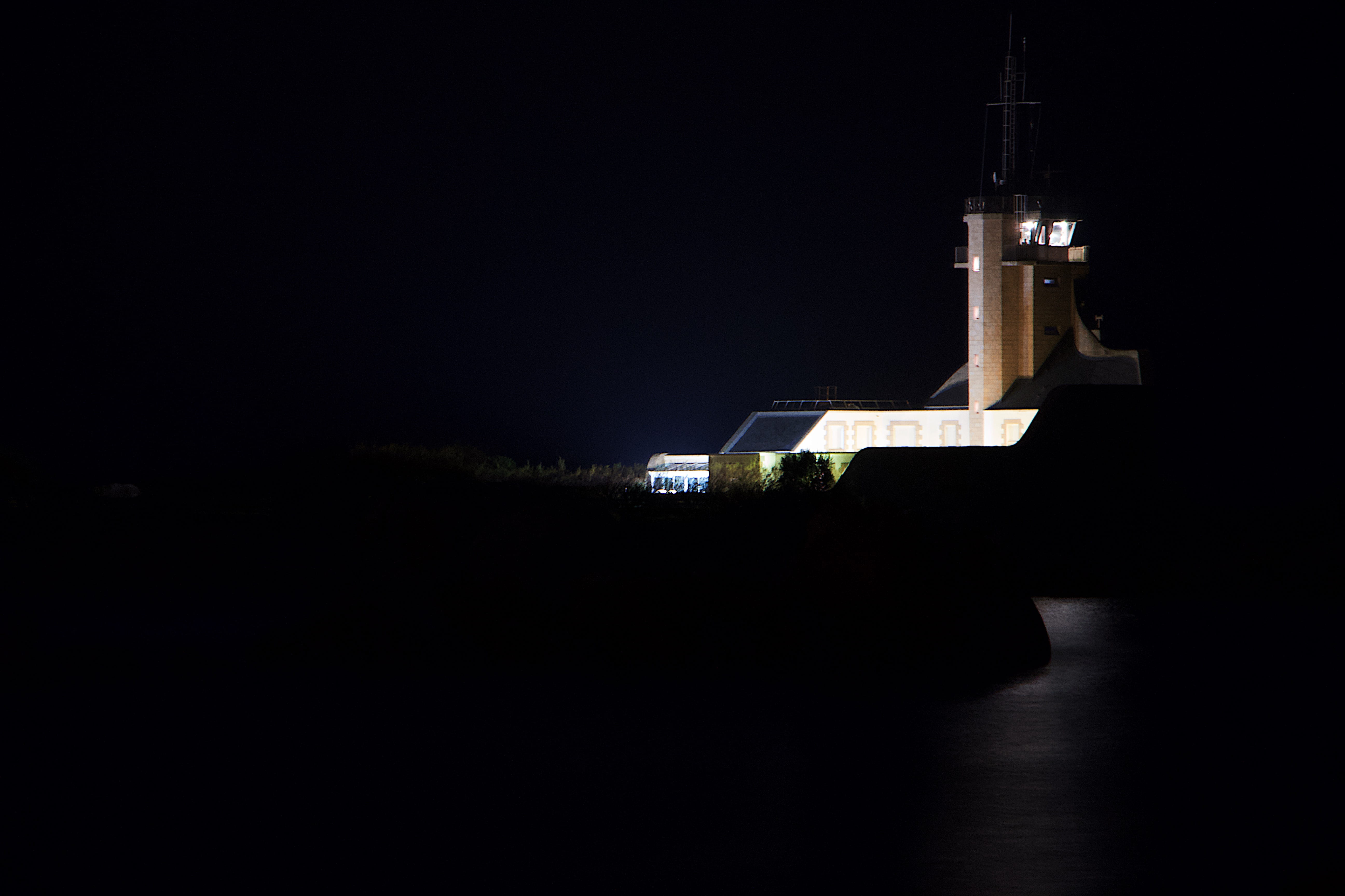 dark, no people, protection, built structure, copy space, building, security, france, sea, brittany, clear sky, light, outdoors, illuminated, ocean, city, HD Wallpaper