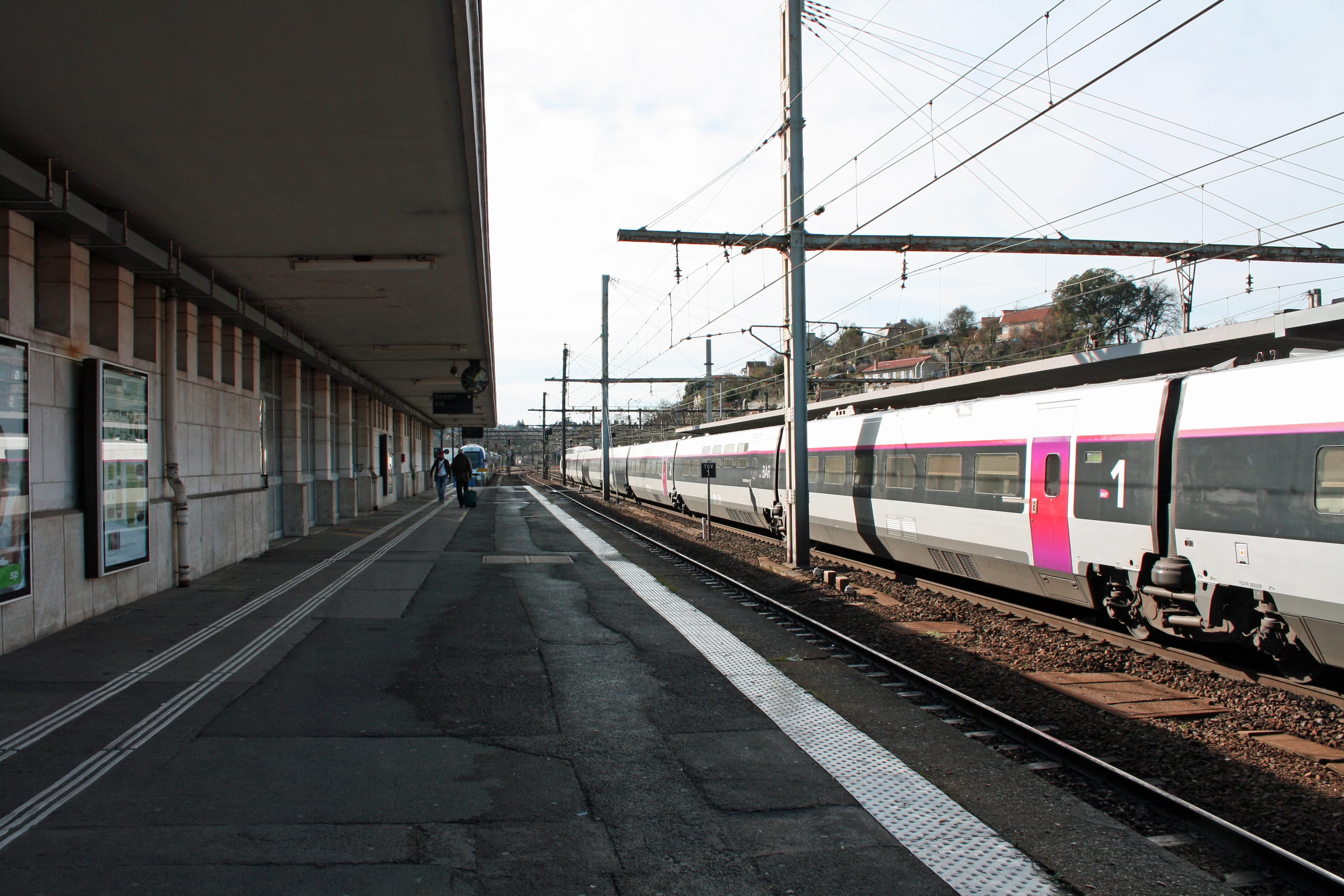 rail transportation, public transportation, travel, transportation, architecture, train and platform, tgv, people, the way forward, 4K, power supply, cable, HD Wallpaper