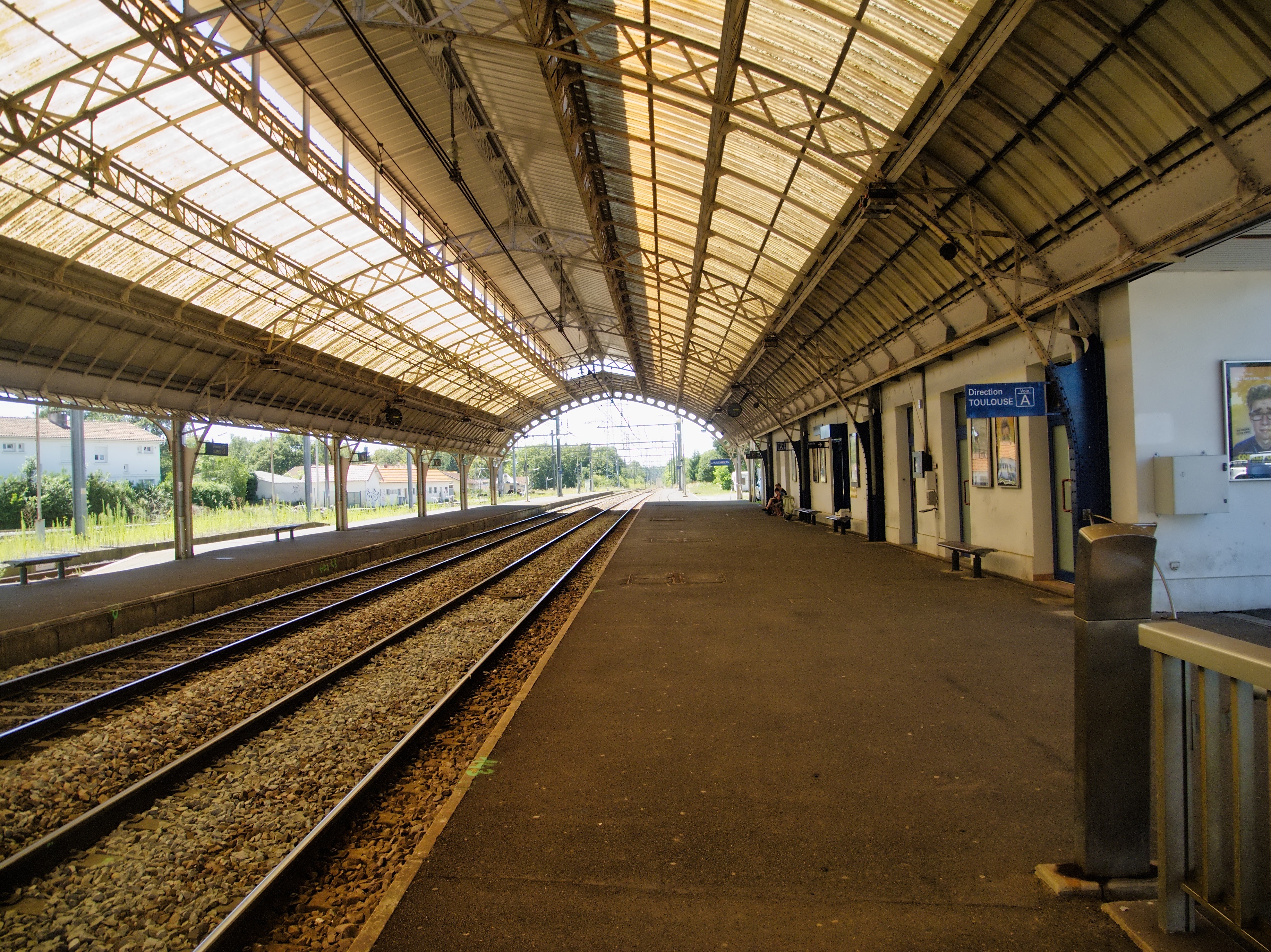 transportation, wharf, indoors, train - vehicle, sncf, no people, platform, railroad station, public transportation, day, diminishing perspective, architecture, HD Wallpaper