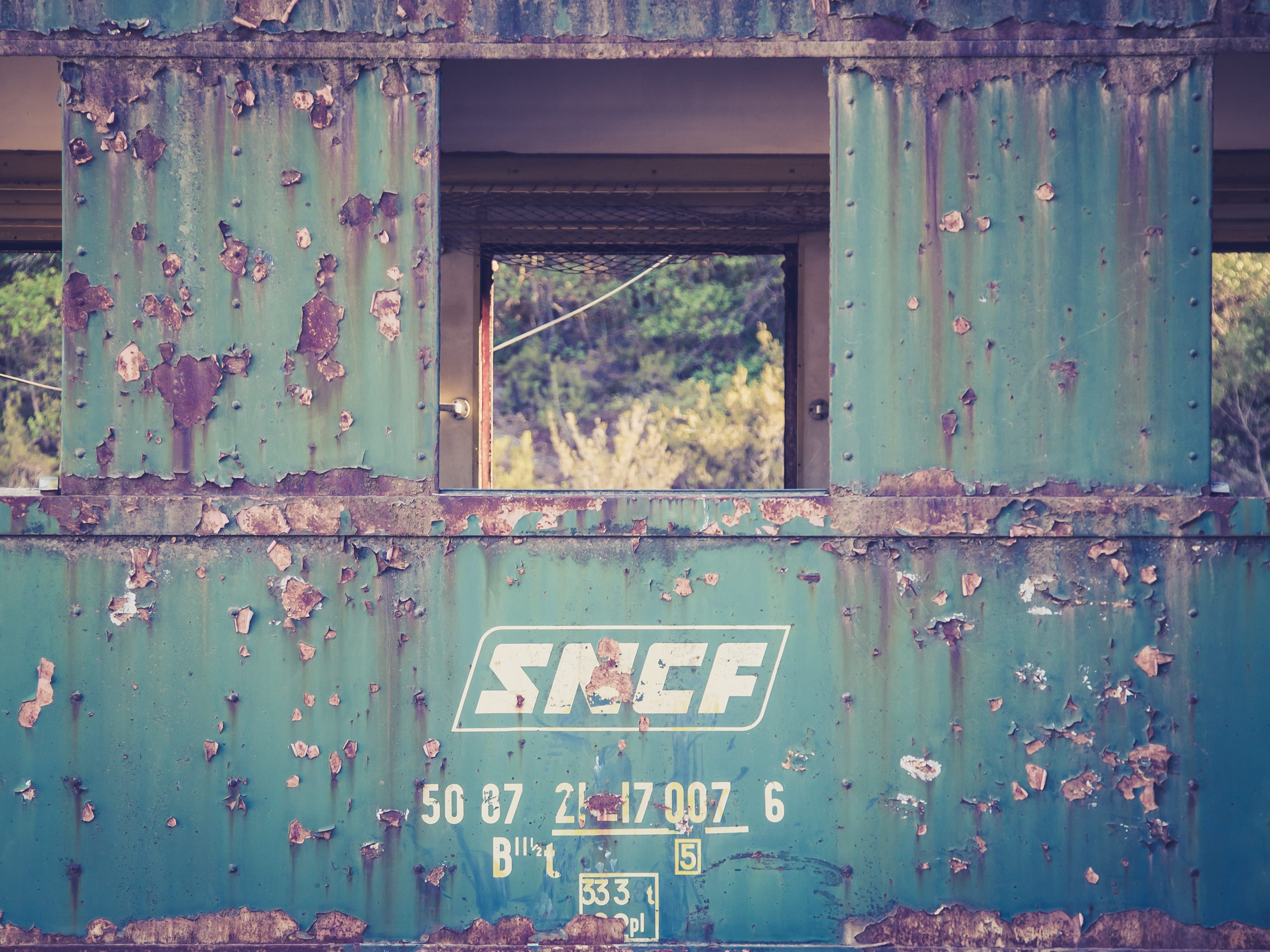 old, floral pattern, green color, run-down, metal, weathered, sncf, abandoned, full frame, decline, day, corrugated, architecture, damaged, 2K, france, HD Wallpaper