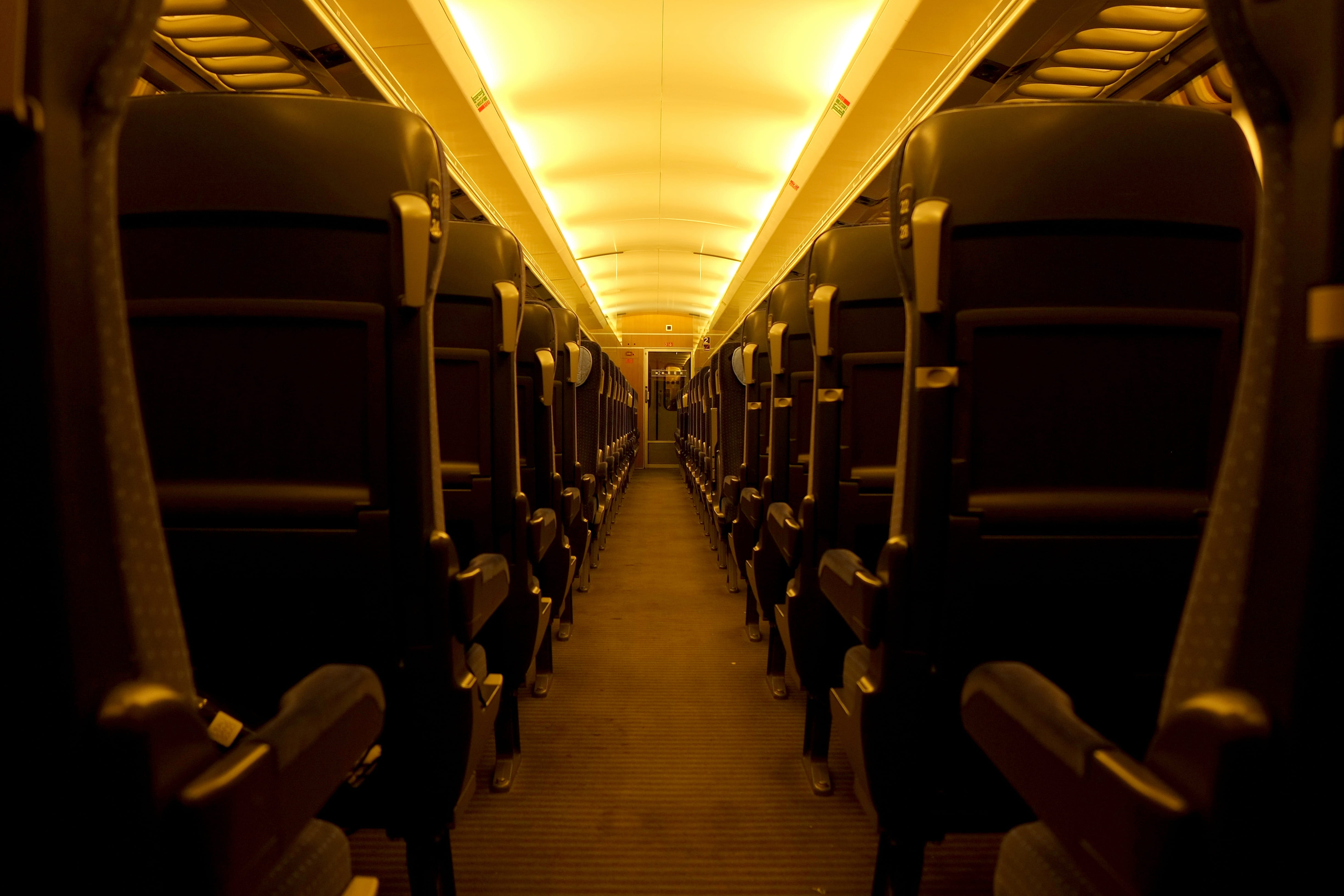 zugfahrt, air vehicle, seat, indirect lighting, lighting, Intercity, 4K, in a row, public transportation, rows of seats, diminishing perspective, illuminated, HD Wallpaper