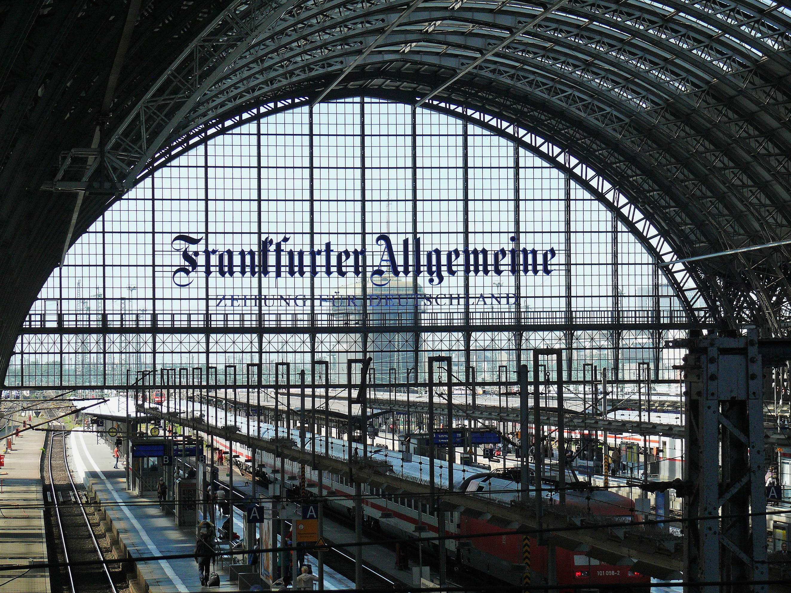 day, hesse, central station, europe, indoors, reflection, city, rail transportation, banks, glass - material, railway traffic, bahnsteigkante, frankfurt am main germany, HD Wallpaper