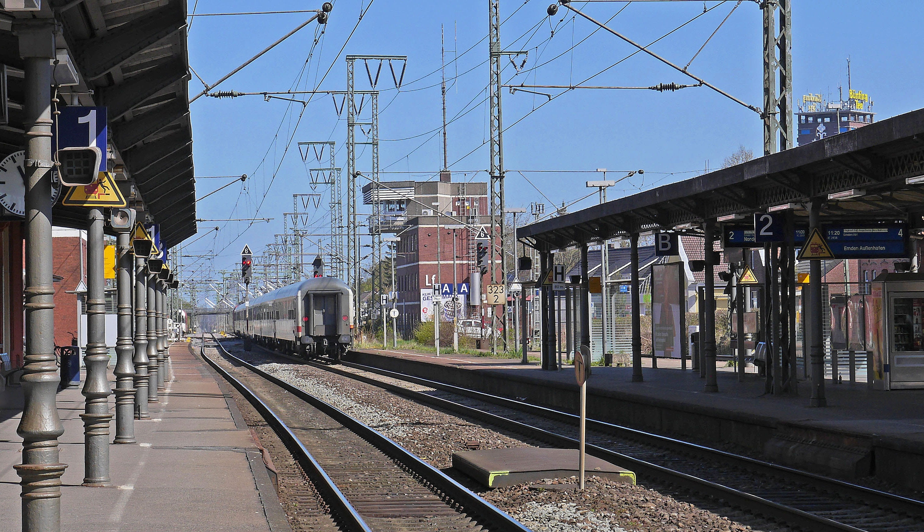 railroad station, next ride, the train station is empty, train, mode of transportation, rail transportation, day, power line, building exterior, emsland, HD Wallpaper