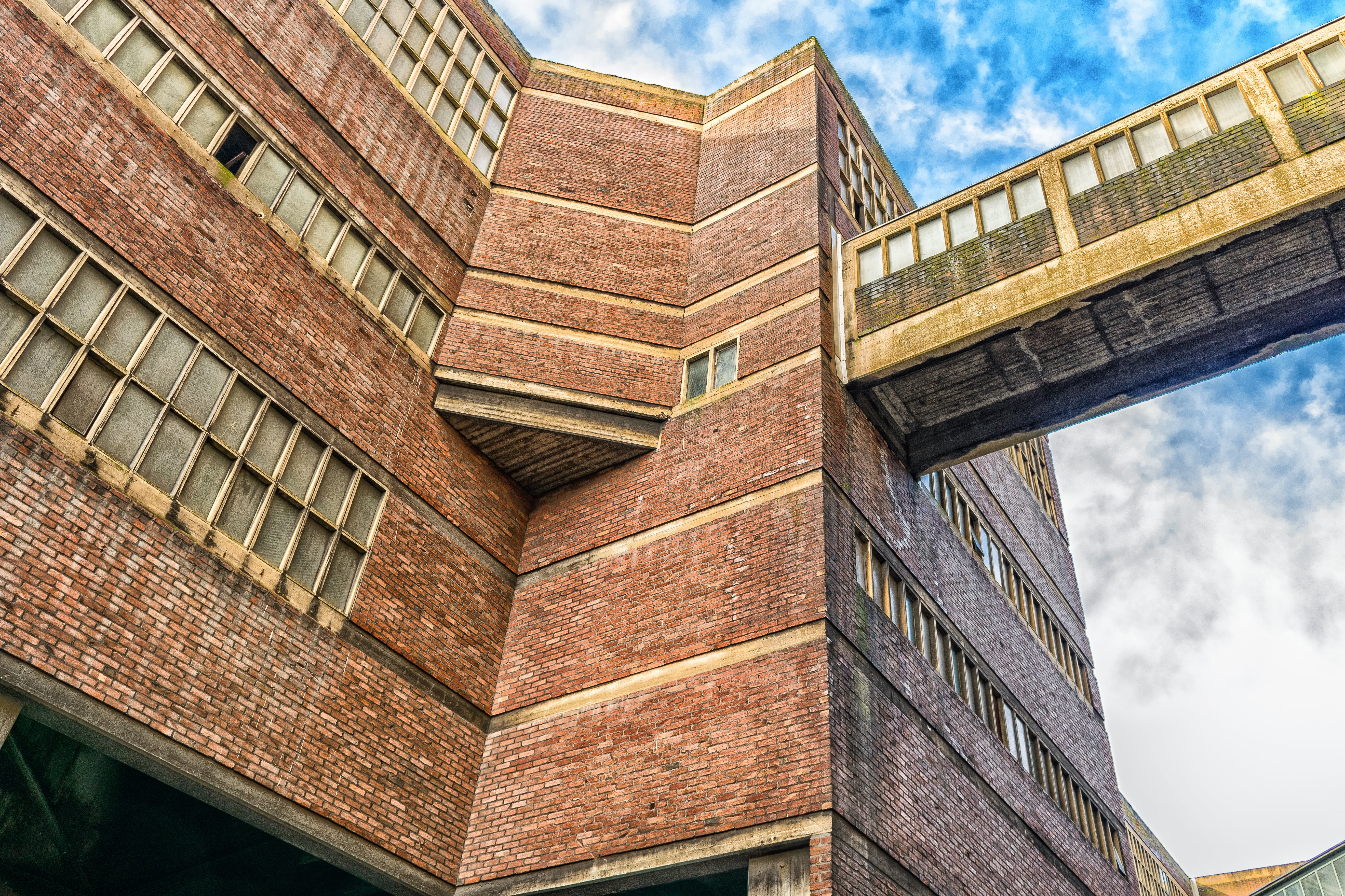 historic preservation, pattern, modern, old building, sky, apartment, historically, day, industry, tall - high, city, leave, bill, brick, factory, nature, HD Wallpaper