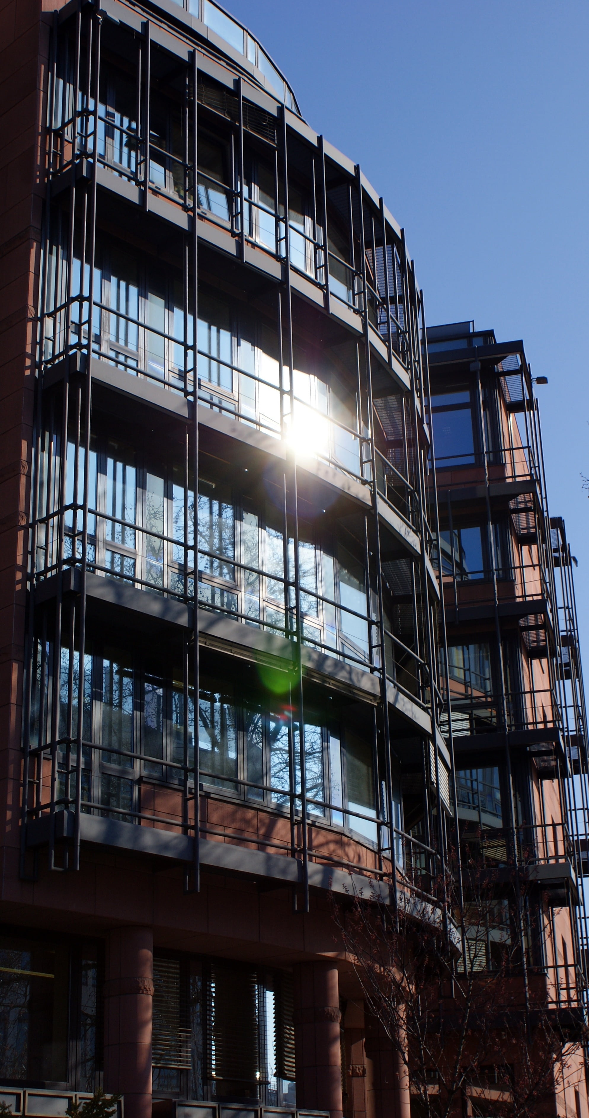 office, window, day, building exterior, glass - material, urban landscape, clear sky, structures, glass, nature, architecture, residential district, mirroring, Phone HD Wallpaper