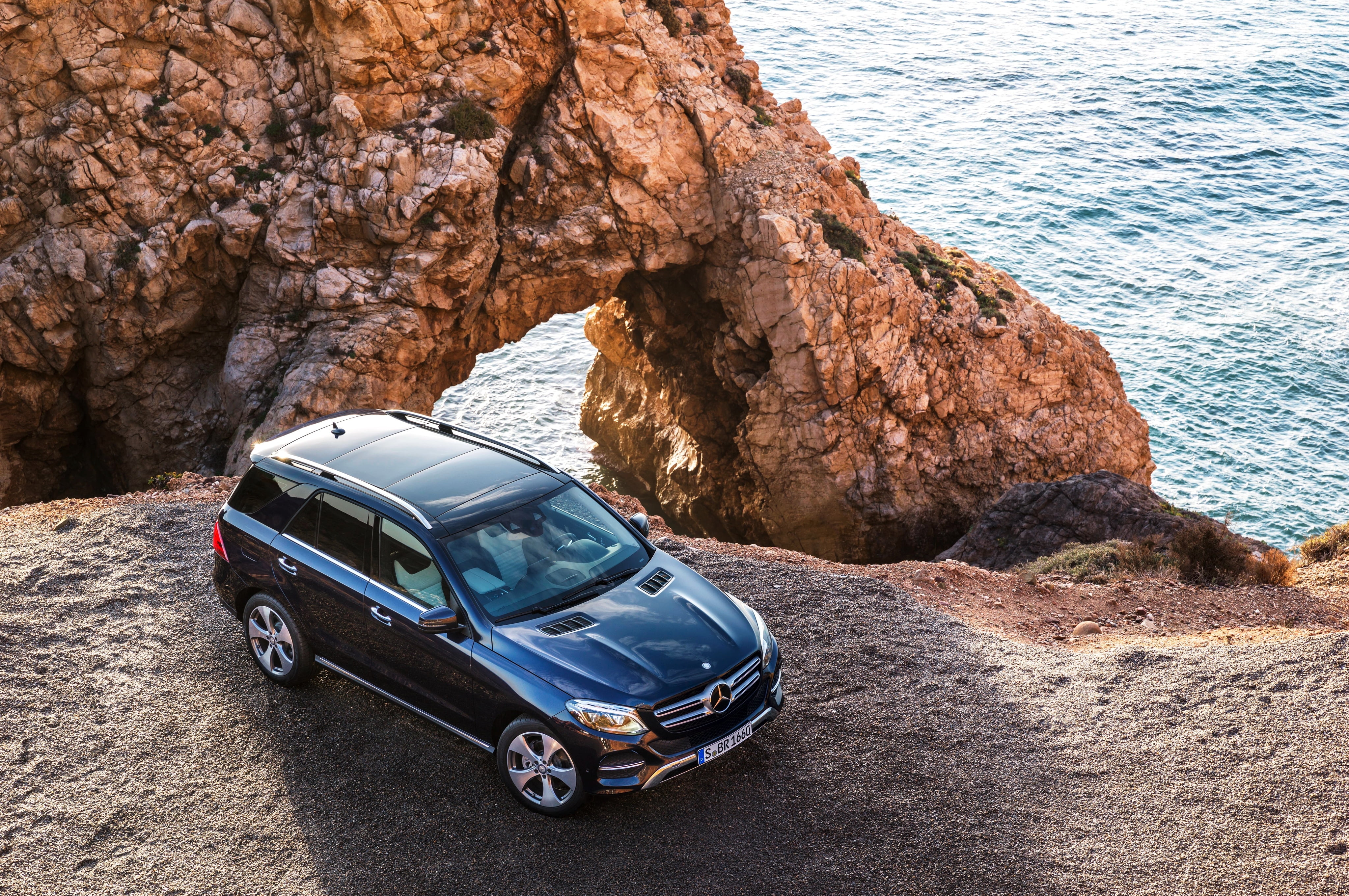 sports Utility Vehicle, driving, reflection, bMW, rock, off-Road Vehicle, high angle view, solid, shock Absorber, mercedes, black, hatchback, road, sports Race, HD Wallpaper