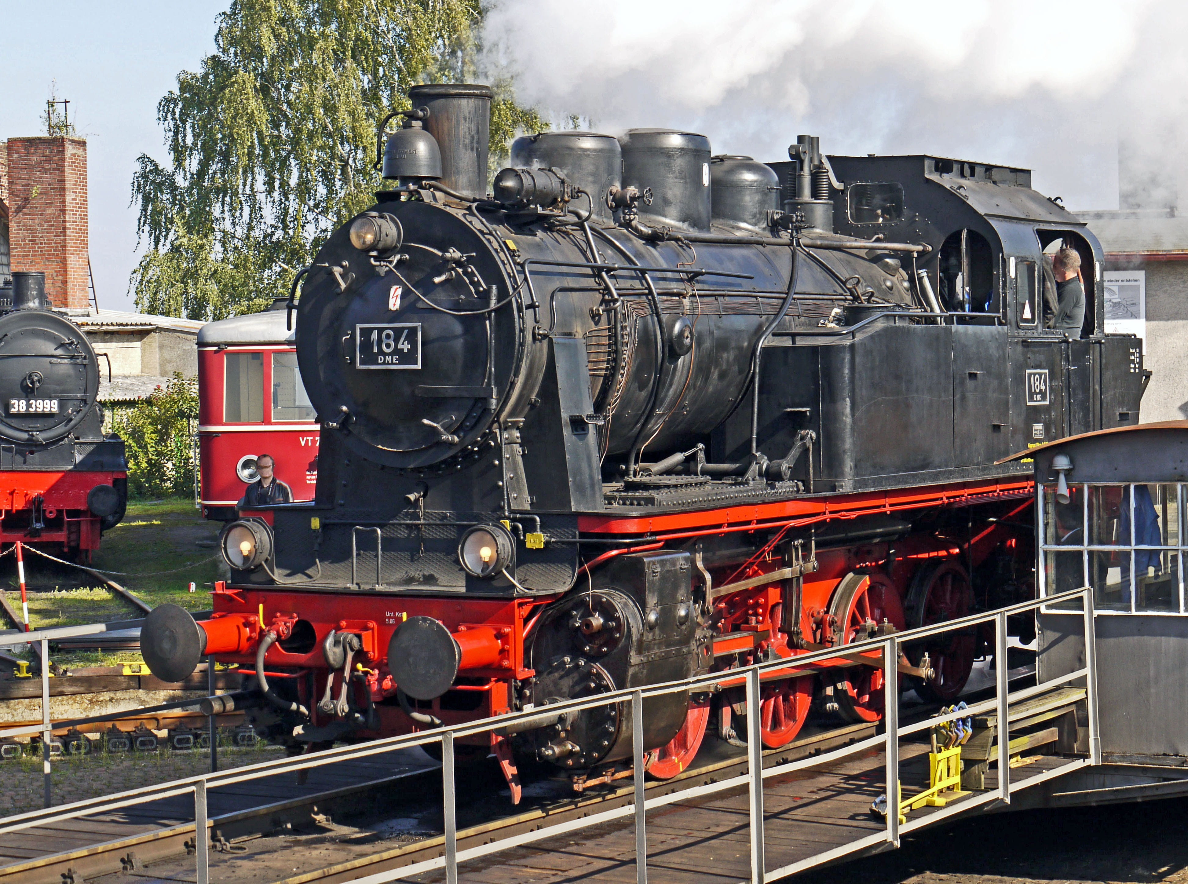 darmstadt kranichstein, railroad track, steam locomotive, day, factory, four couplers, mode of transportation, industry, steam train, architecture, train, HD Wallpaper