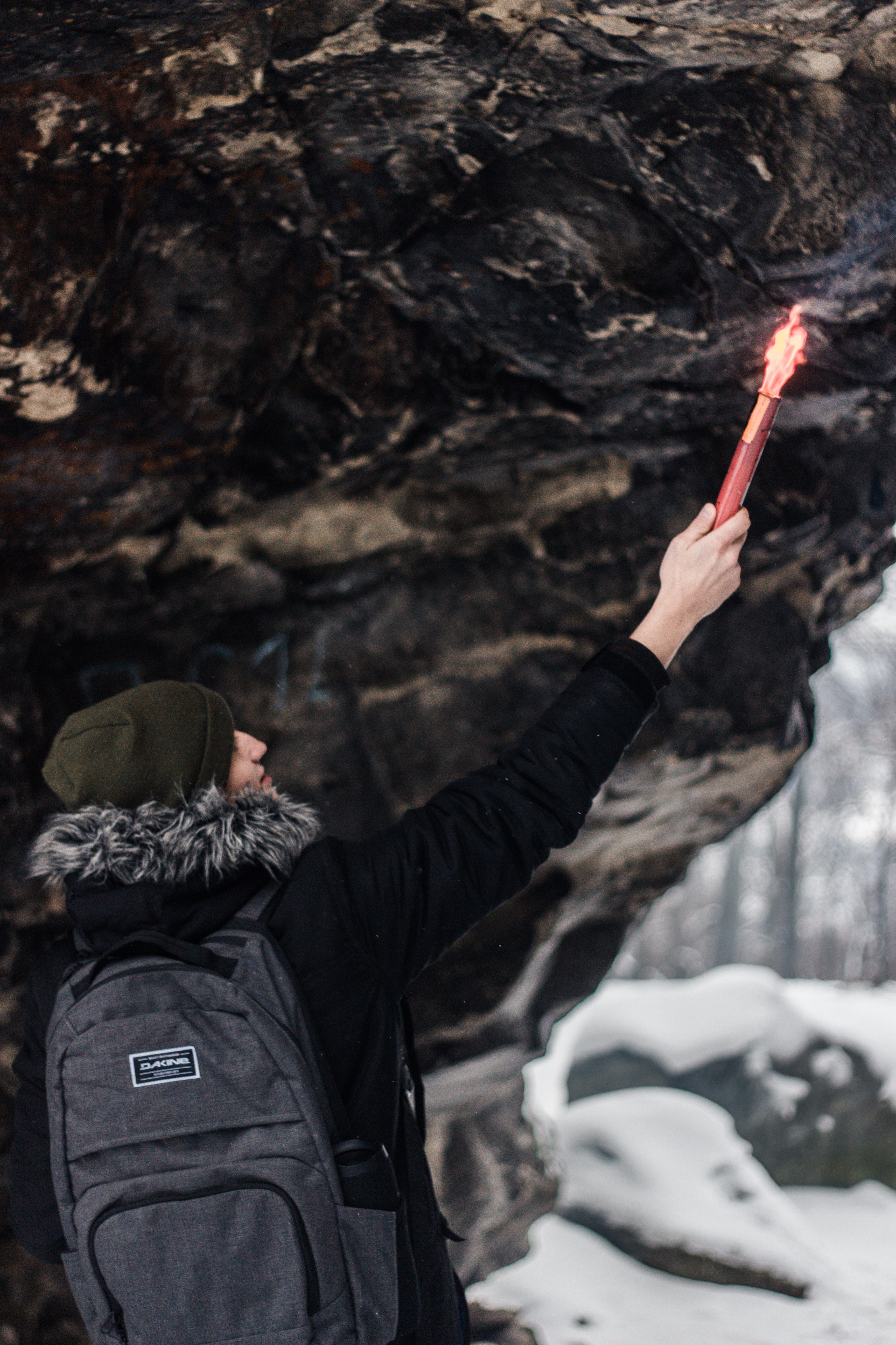 fur, adventure, signal, scenic, black, climb, hood - clothing, recreation, mountain climbing, arms raised, fire, hand, leisure activity, men, climber, gesturing, Phone HD Wallpaper
