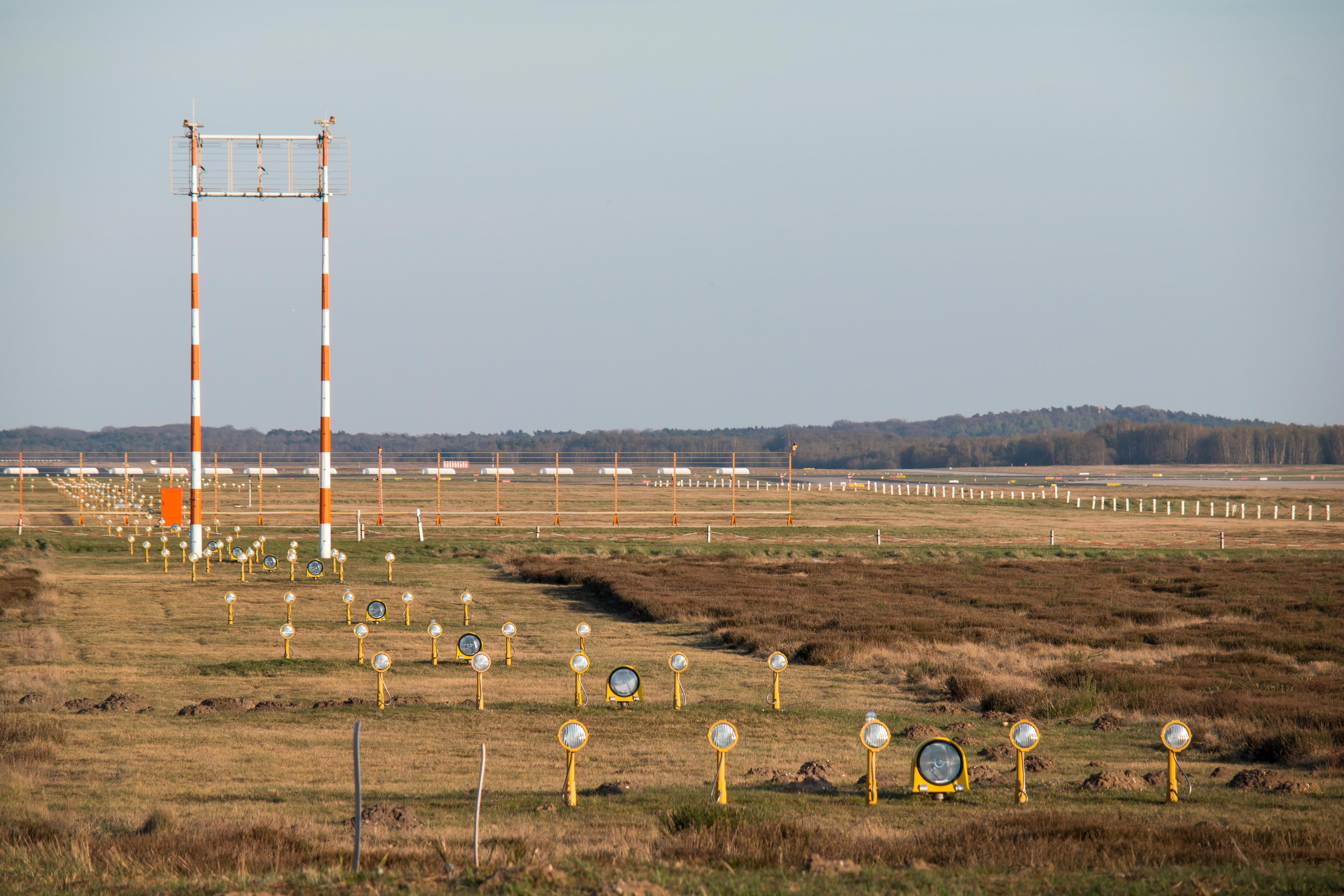 runway, opinion, lighting system, runway lighting, barrier, signals, wahner pagan, day, domestic animals, landscape, no people, fence, livestock, outdoors, HD Wallpaper