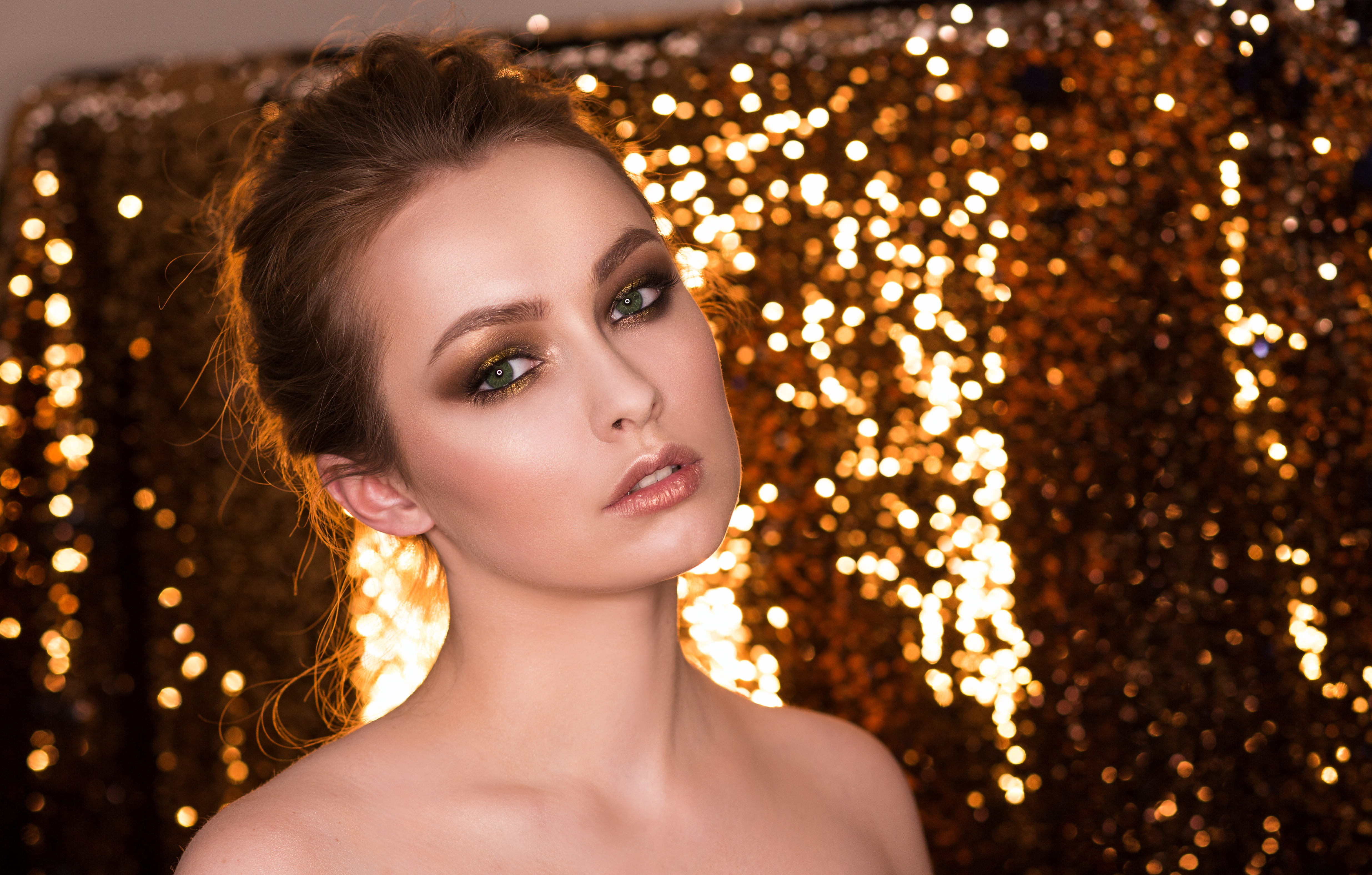 hair, body part, hairstyle, bright, model, christmas, grown up, nice, glamour, adult, beautiful people, portrait, young adult, decoration, human face, studio, HD Wallpaper