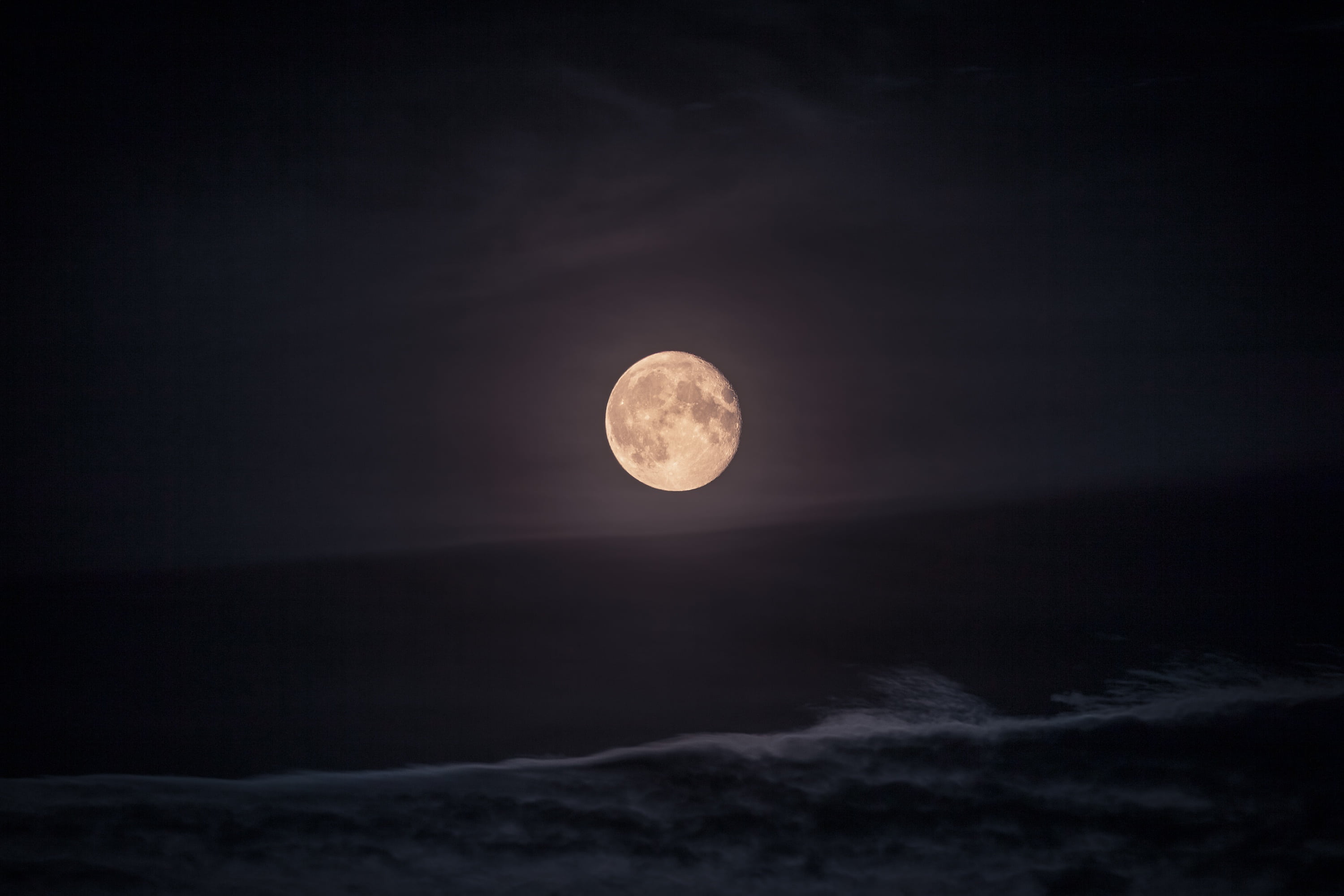 tranquility, geometric shape, dar, full, ocean, moon surface, circle, scenics, planet, evening, science, night, no people, nature, space, tranquil scene, HD Wallpaper