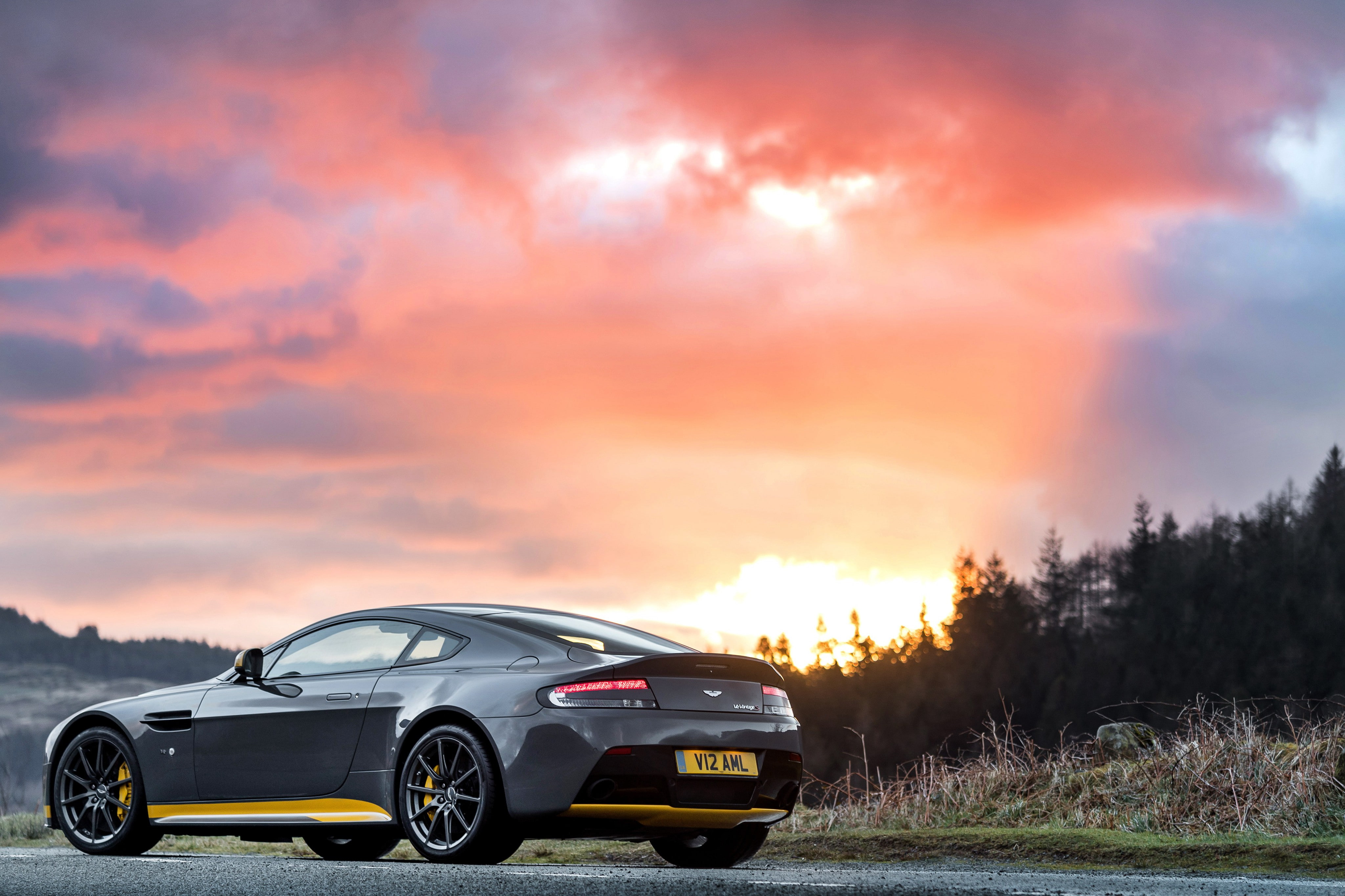 4K, photo, car, V12, martin, Vantage S, aston, Sport-Plus Pack, Aston Martin, vantage, s, v, sunset, HD Wallpaper