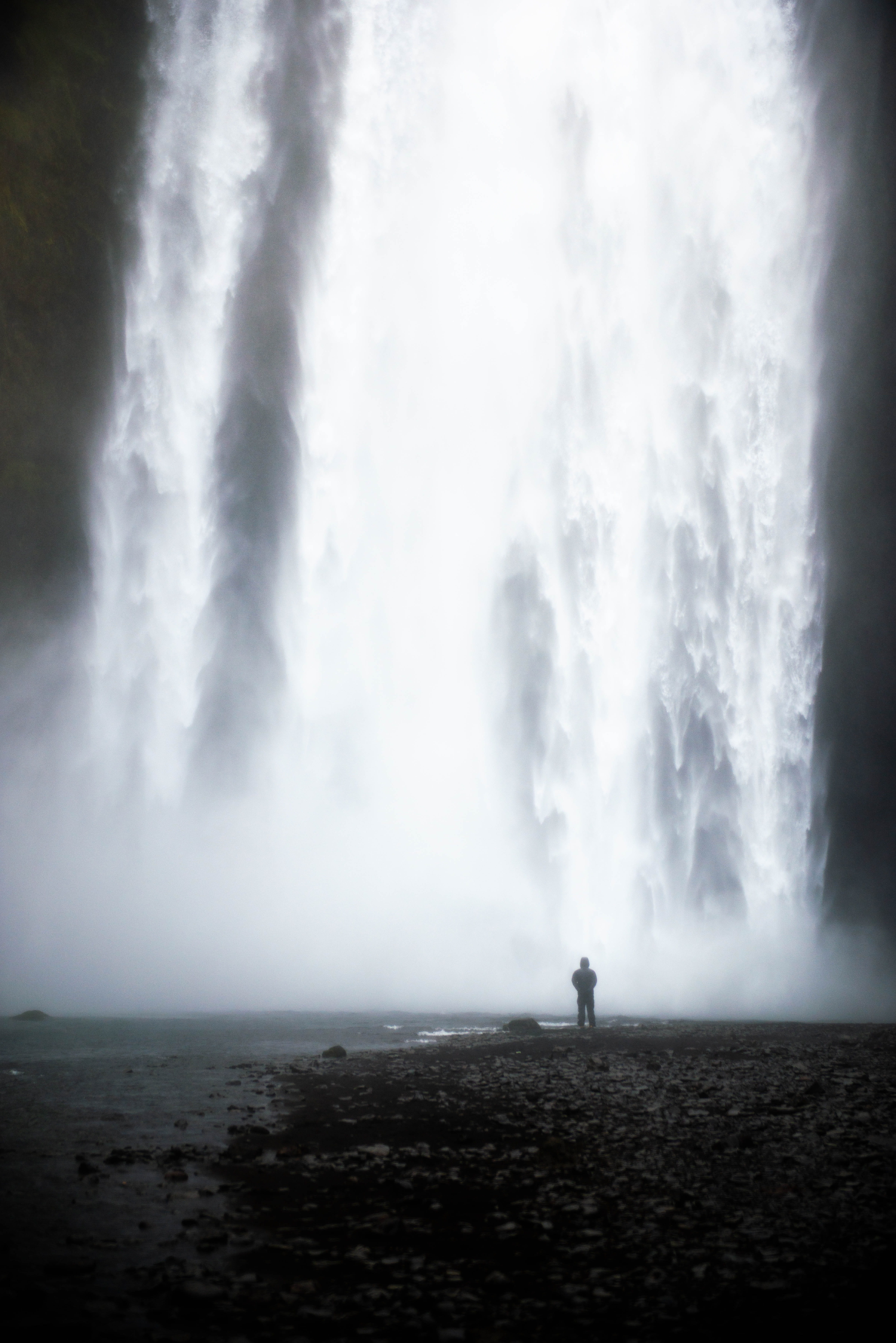 skogafoss, tree, water, land, man, long exposure, human, weather, silhouette, flowing water, rainforest, ocean, motion, outdoors, scenery, tranquility, Phone HD Wallpaper