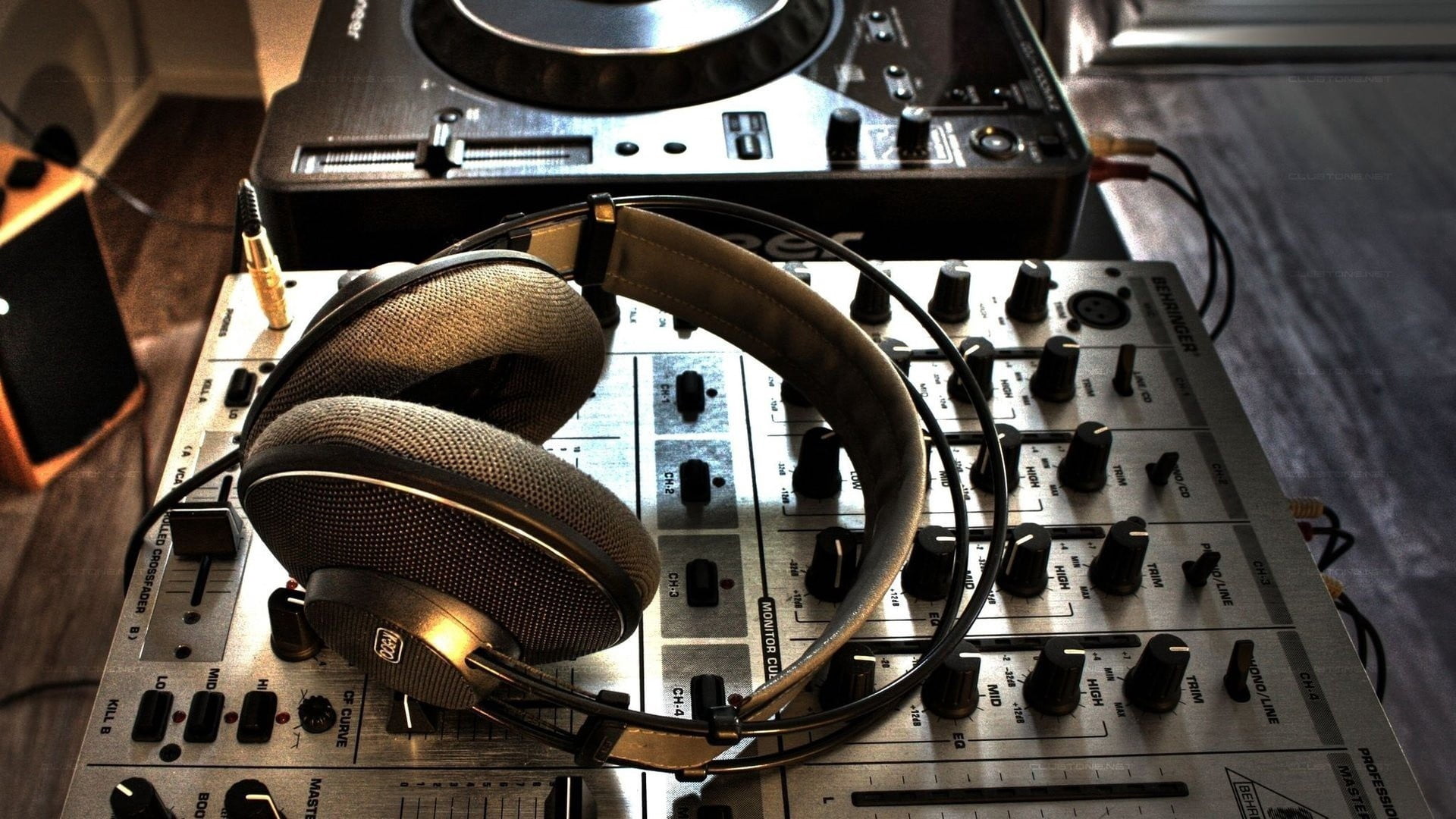 industry, headphones, electric lamp, technology, close-up, record, lighting equipment, stereo, choice, indoors, control, built structure, no People, architecture, HD Wallpaper