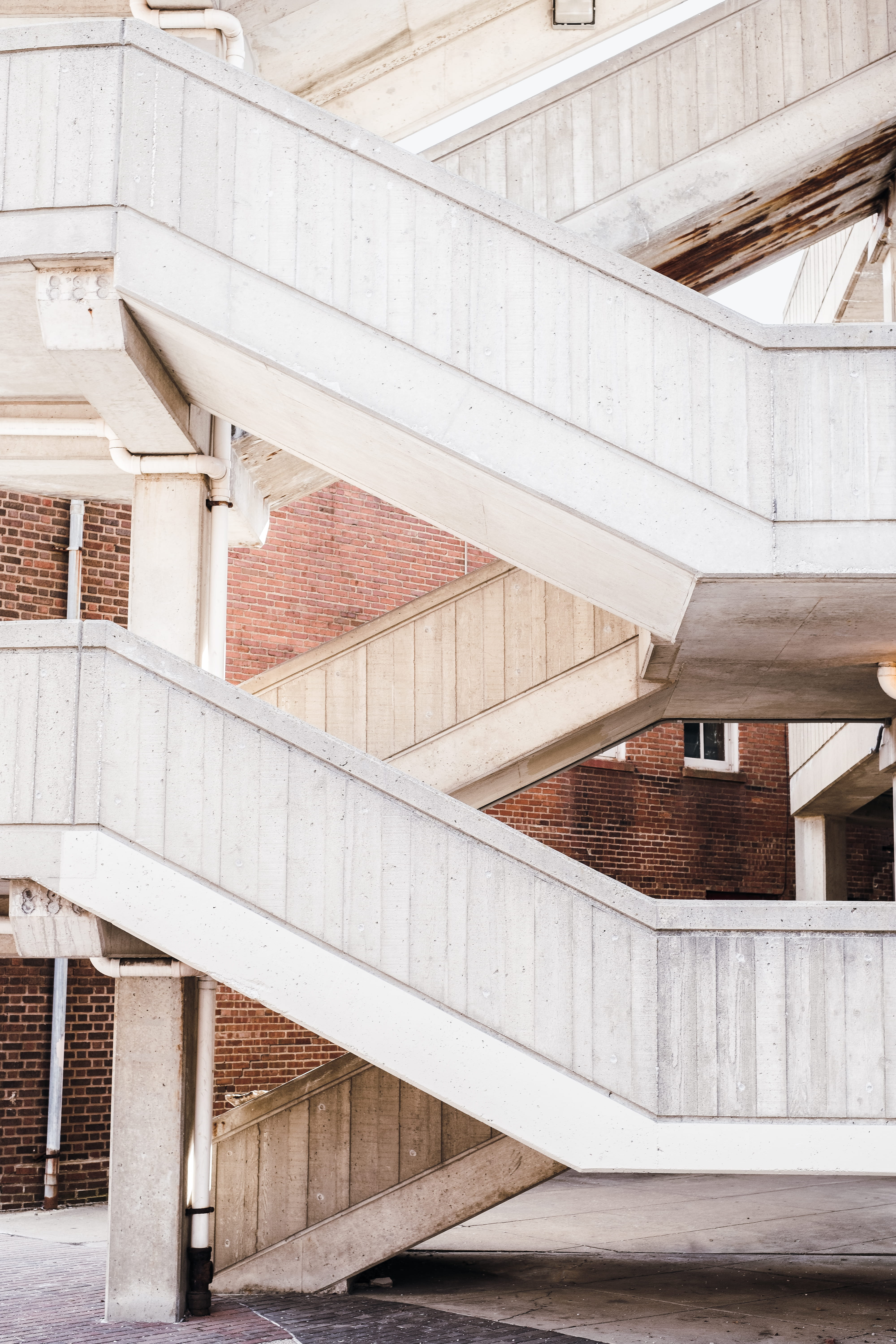clean, architecture, 5K, roof beam, line, geometry, steps and staircases, painted, architectural column, abstract, marble, day, white, built structure, Phone HD Wallpaper