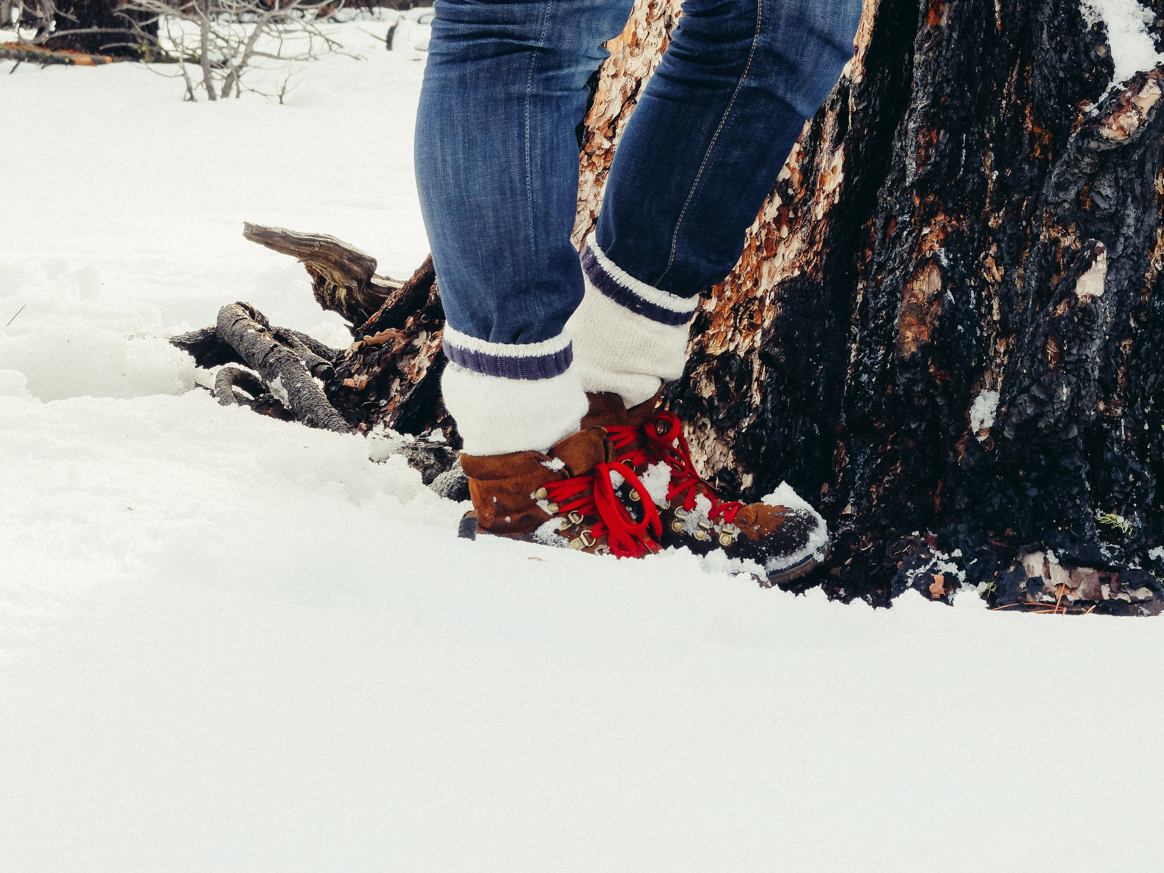 jeans, one woman only, socks, standing, red, field, white color, denim, covered, warm clothing, land, leisure activity, cold, adventure, only women, winter, HD Wallpaper