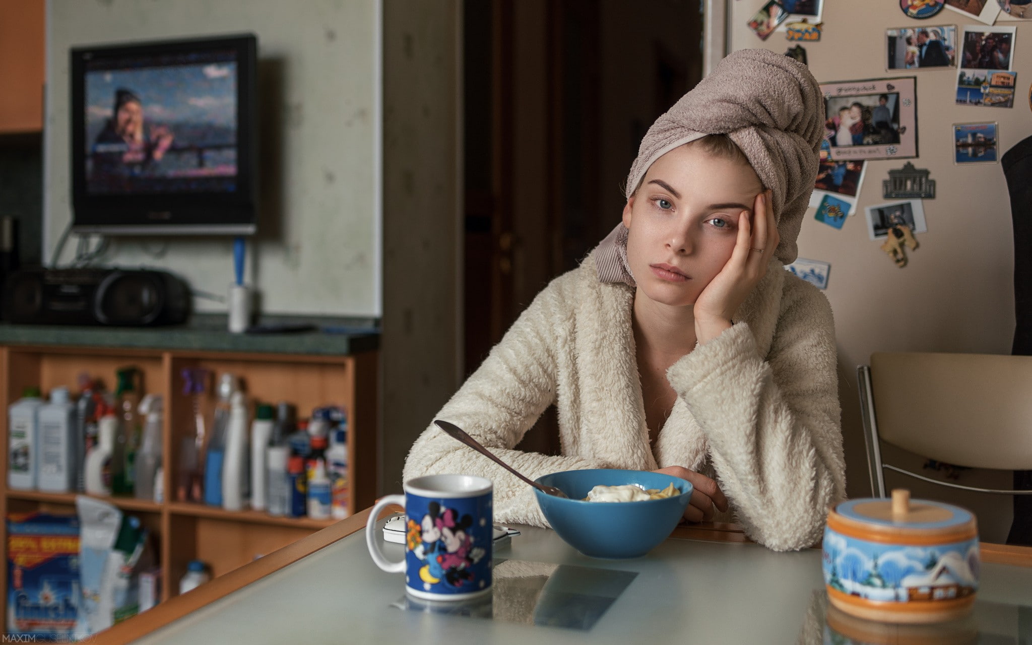 young women, contemplation, breakfast, home interior, one person, portrait, beautiful woman, Monday, leisure activity, indoors, women, headshot, looking, HD Wallpaper