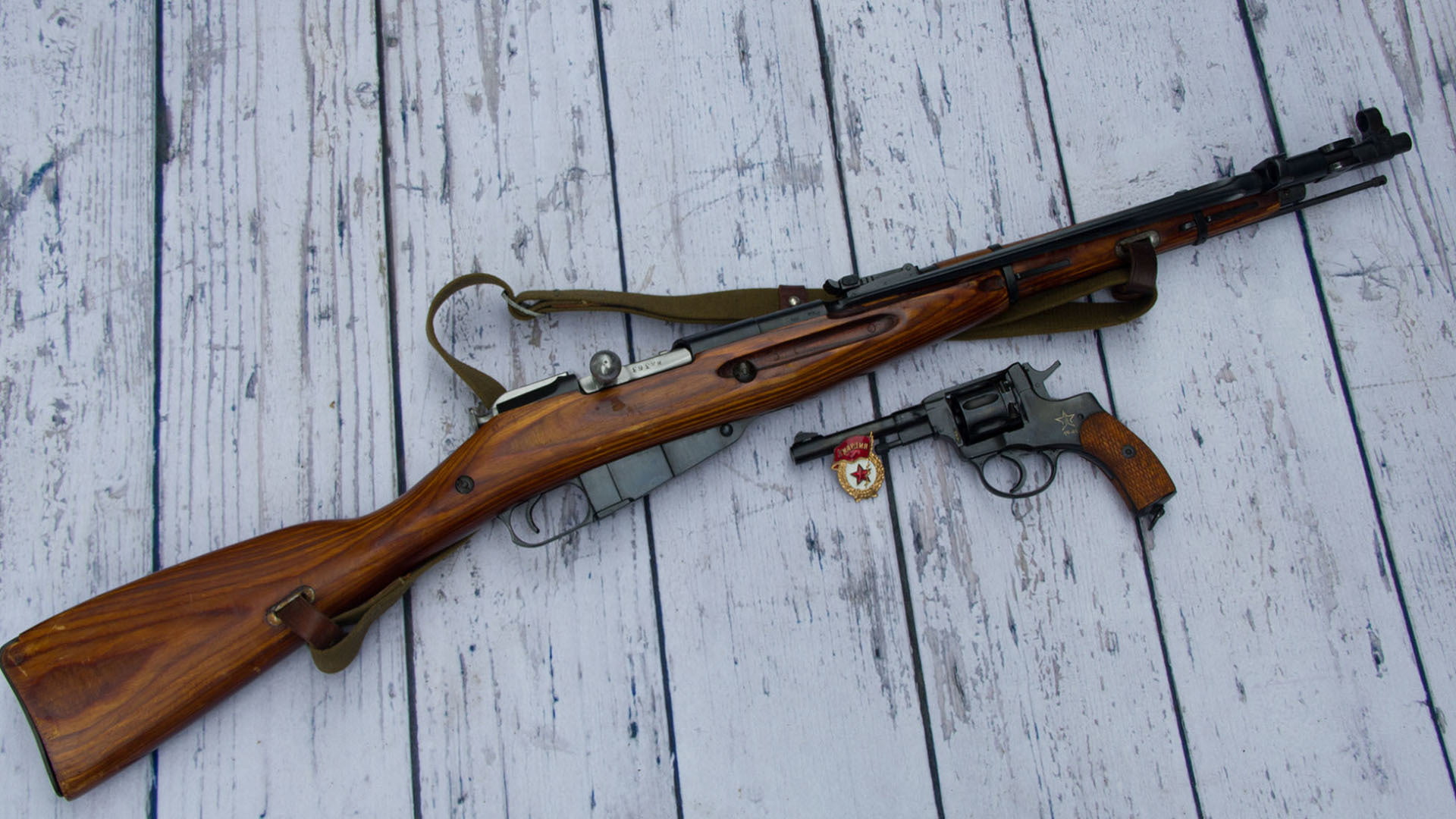 bolt, wood - material, brown, musical instrument, still life, wall - building feature, revolver, weapons, plank, gun, metal, indoors, action, table, Mosin, HD Wallpaper