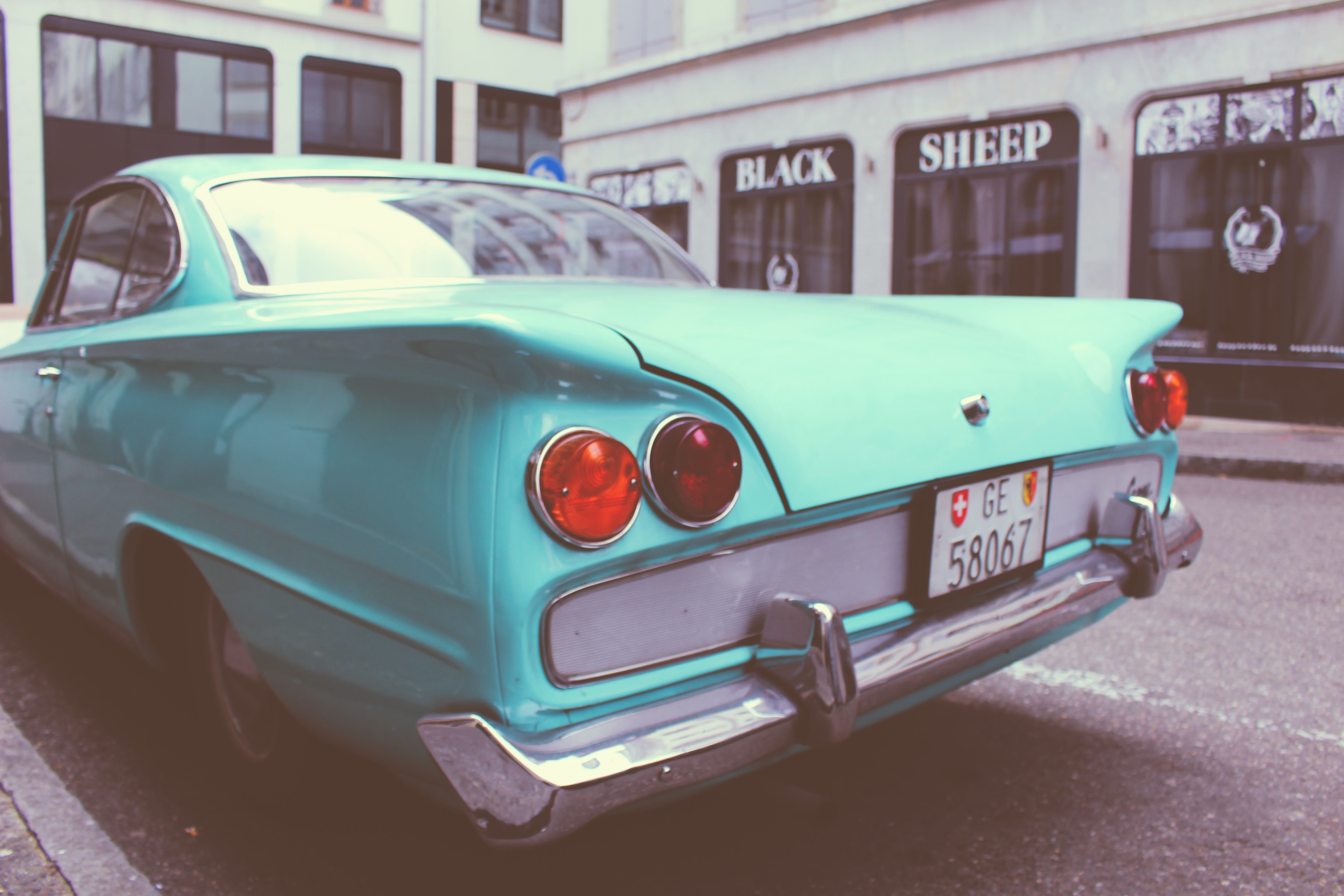cope, classic, built structure, gray, collectors Car, land Vehicle, parked, old, old car, concrete, building, text, vintage, day, city, Streets, no people, HD Wallpaper