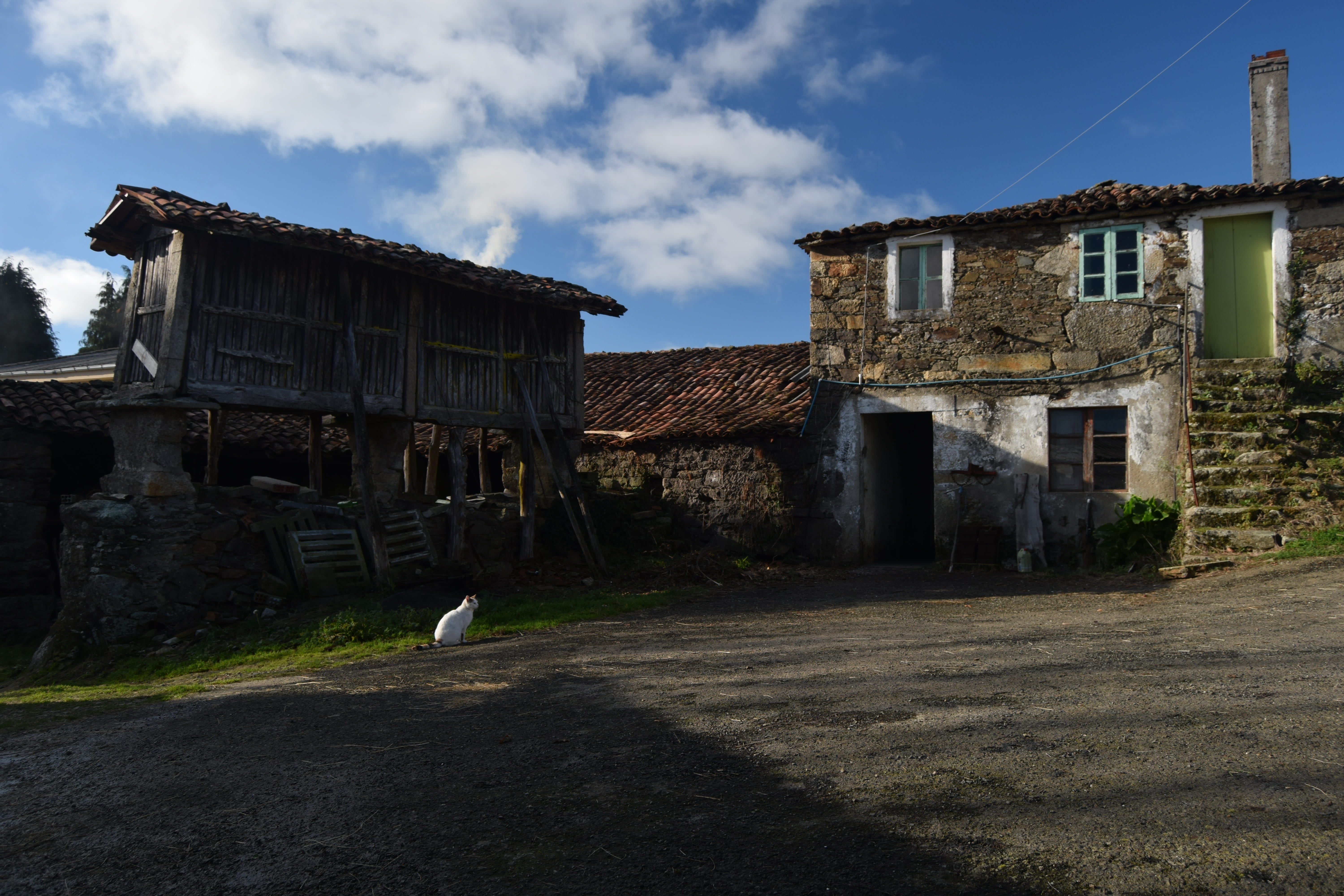 building, architecture, 5K, history, obsolete, city, Horreo, transportation, built structure, run-down, building exterior, no people, old, day, outdoors, HD Wallpaper