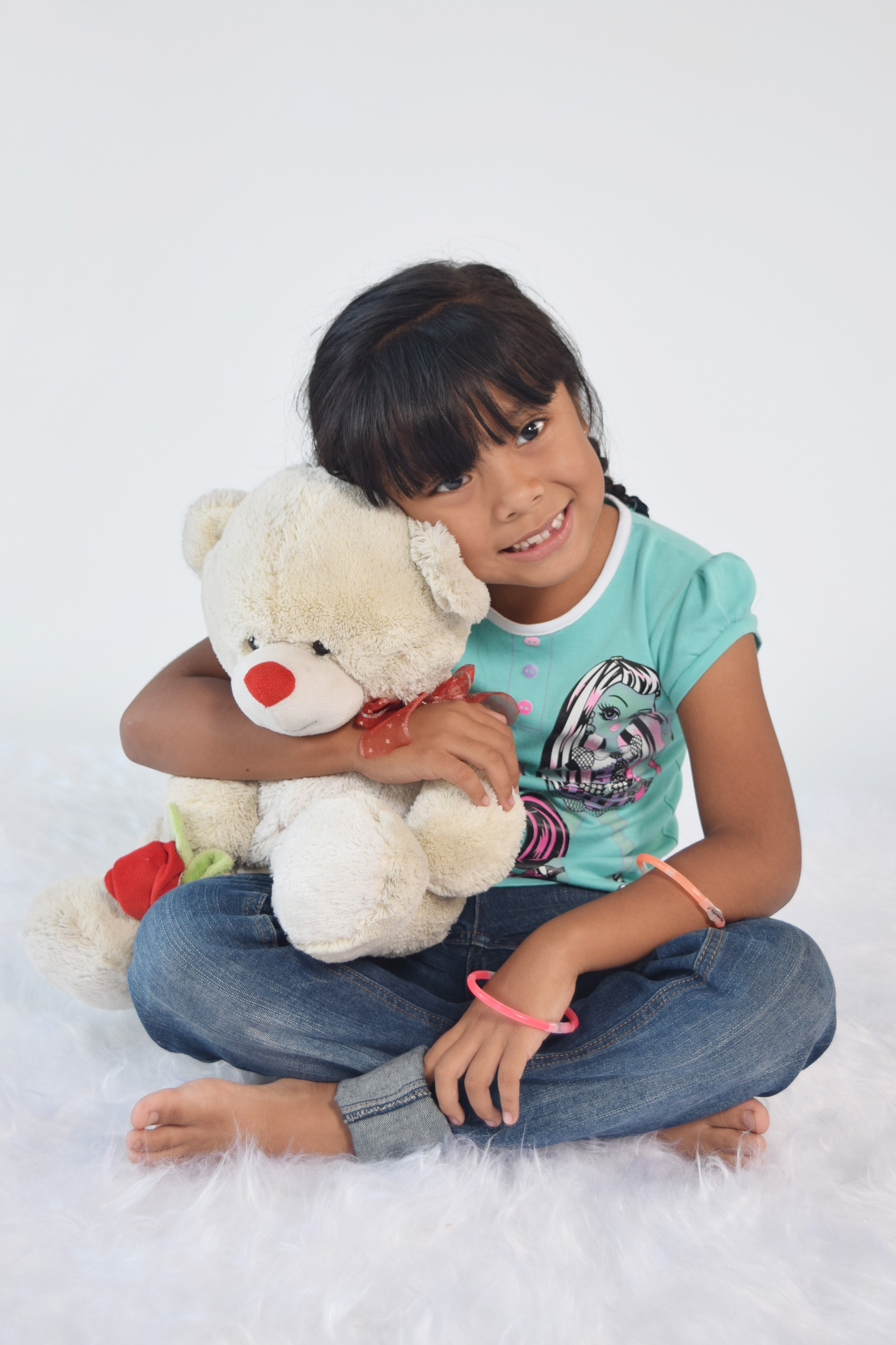 women, take it easy, teddy, girl, softness, people, girls, child, sitting, stuffed toy, full length, lifestyles, innocence, 2K, embracing, toy, females, Phone HD Wallpaper