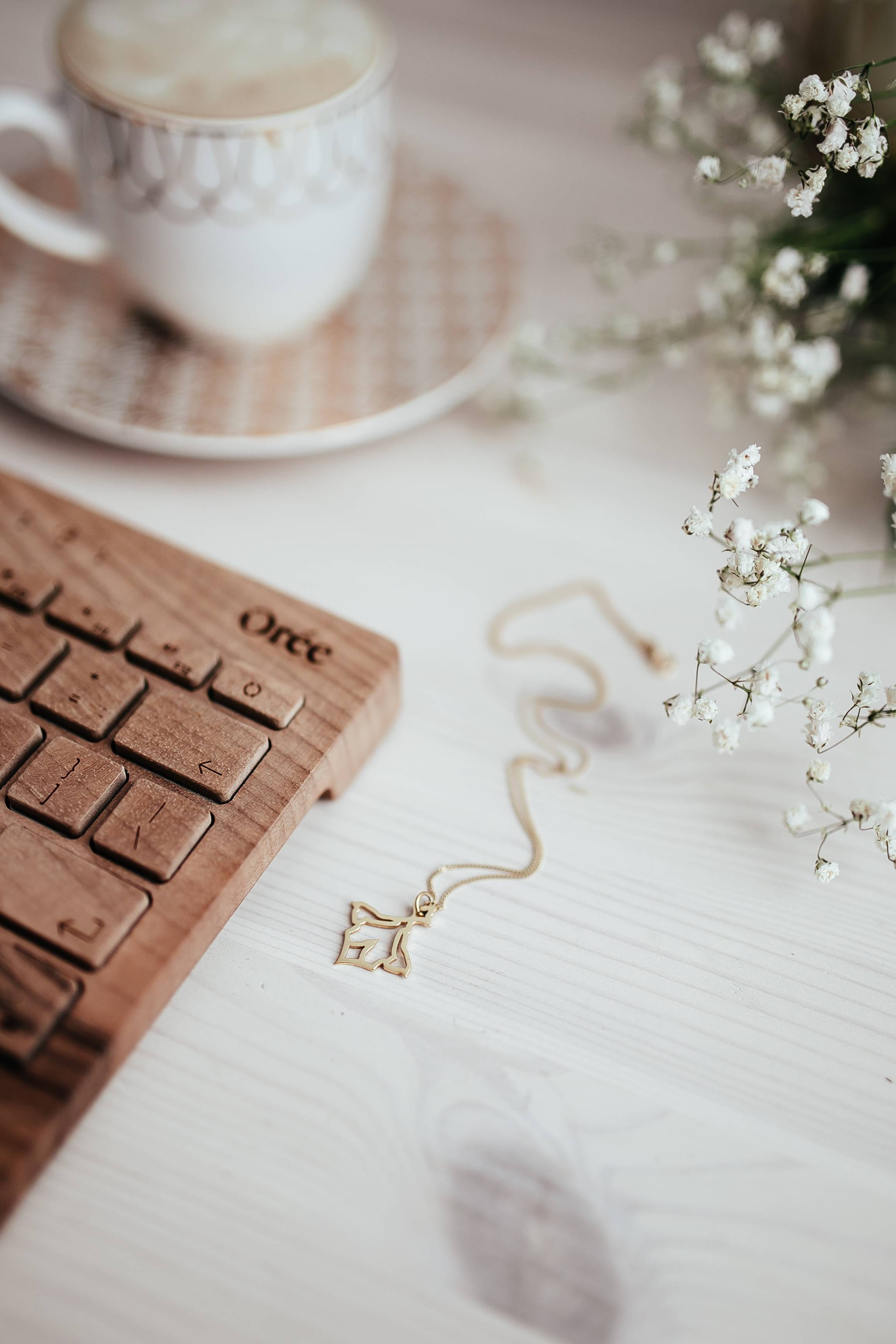 oree, computer Keyboard, white color, coffee - Drink, close-up, hipster, refreshment, mug, indoors, drink, still life, day, communication, cup, keyboard, Phone HD Wallpaper
