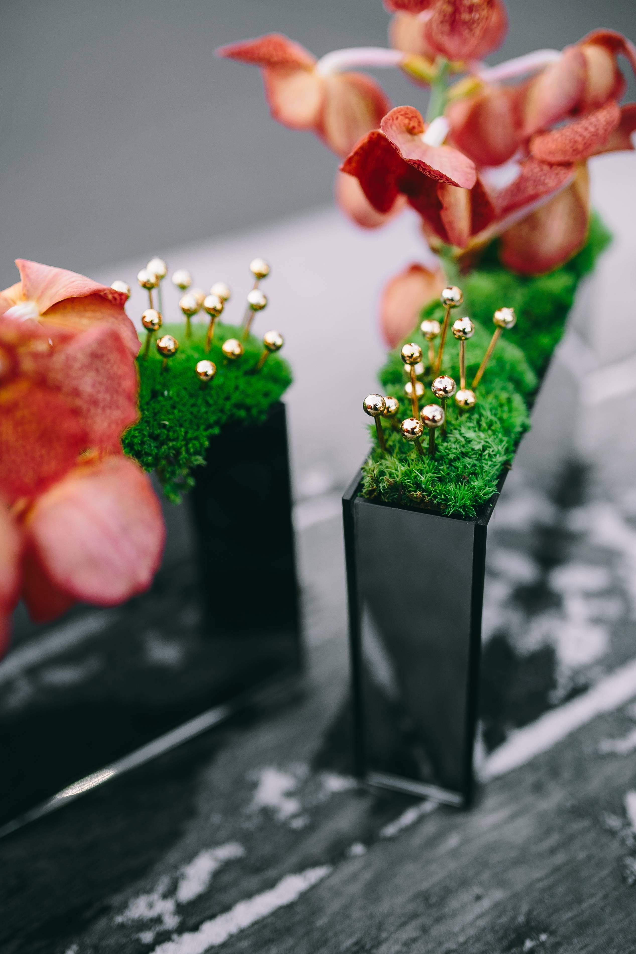 freshness, food and drink, indoors, flower arrangement, beauty in nature, still life, nature, food, table, rectangular, box, flower, close-up, small, ornament, Phone HD Wallpaper