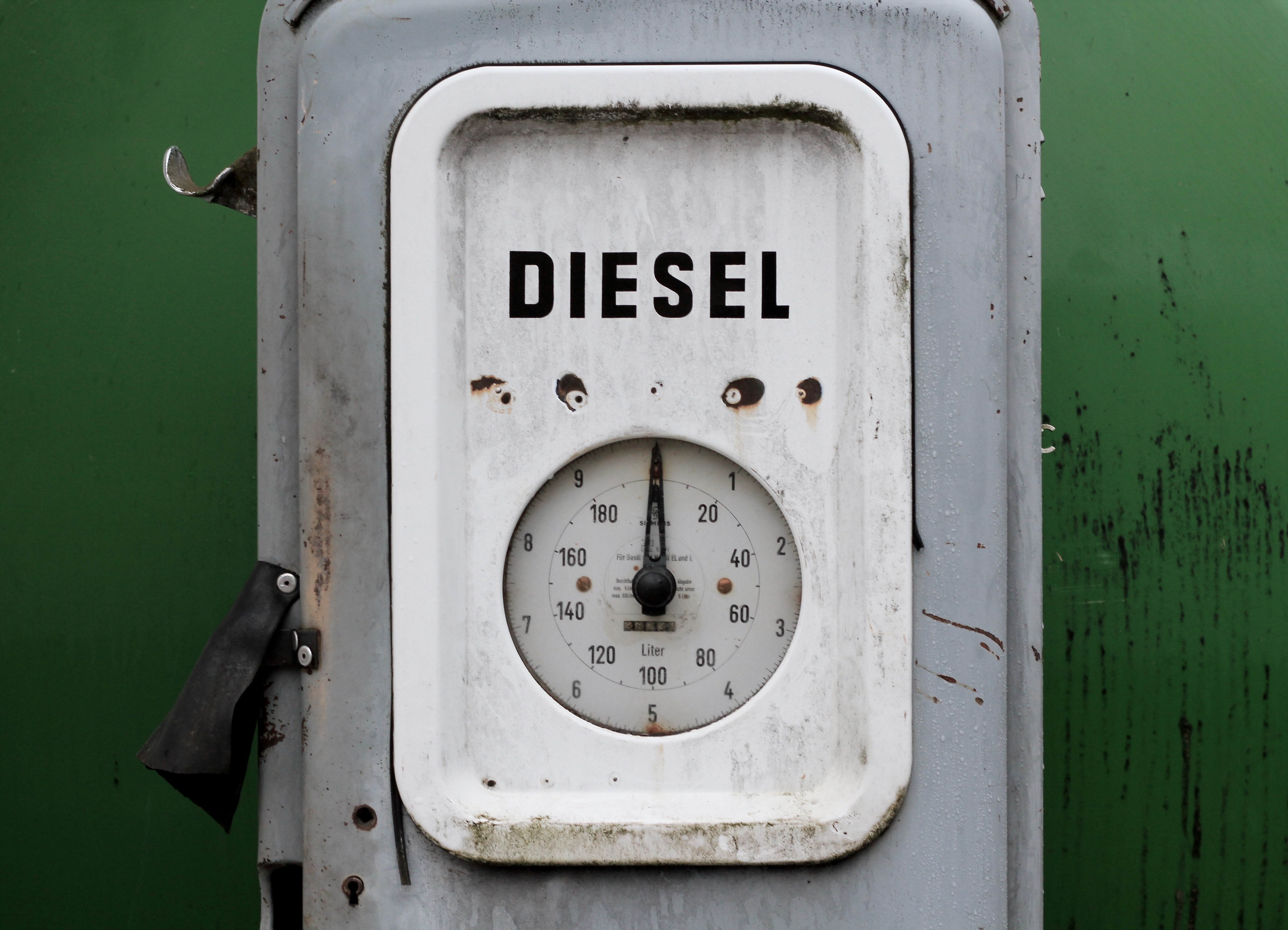 white, petrol stations, accuracy, power supply, fuel gauge, instrument of measurement, pump, old, refuel, fuel, gas, day, no people, close-up, diesel, metal, HD Wallpaper
