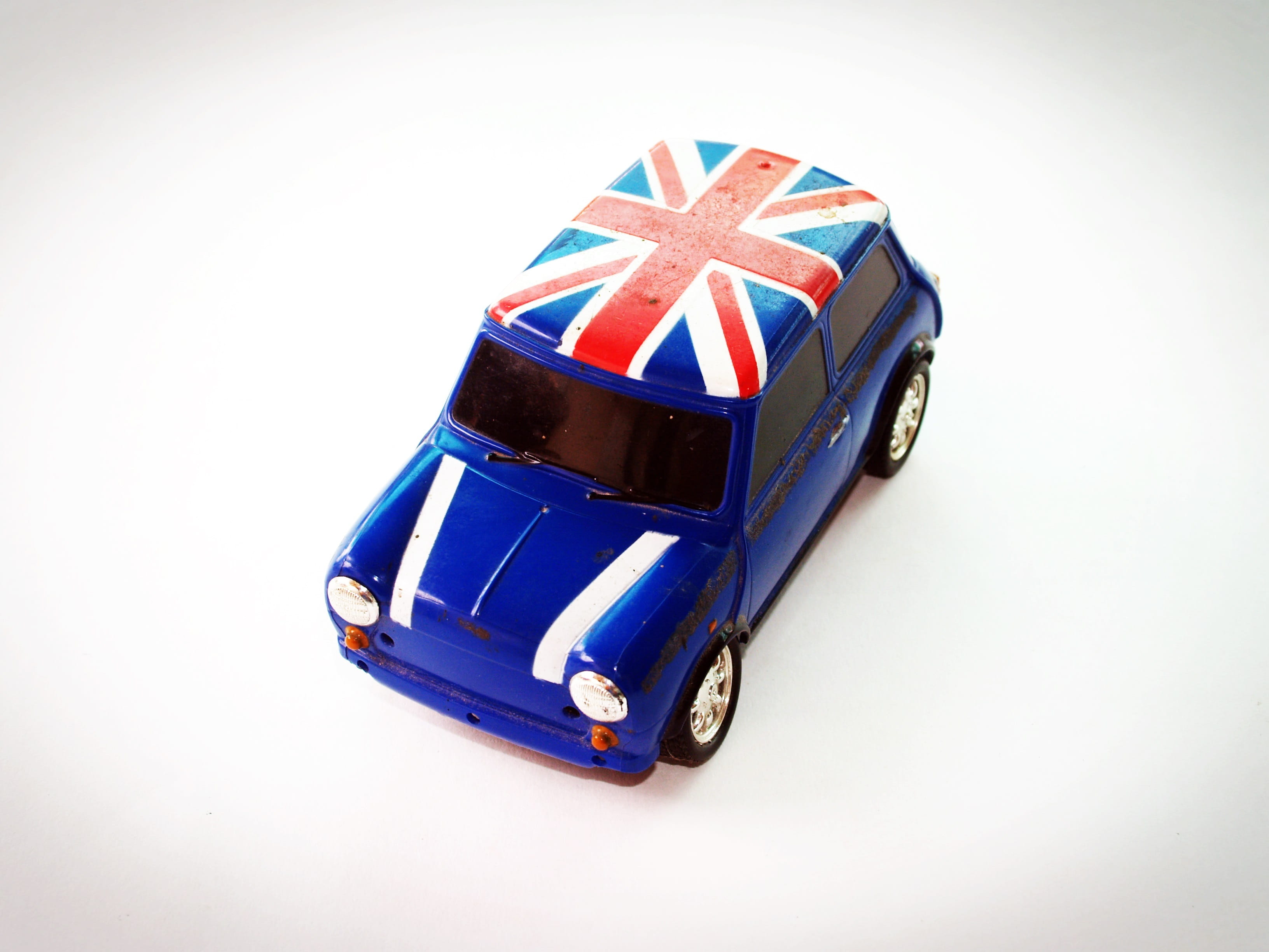 Auto, Object, patriotism, mode of Transport, model car, macro, new, gift, color, isolated on white, cut out, single object, blue, metal, red, horizontal, HD Wallpaper
