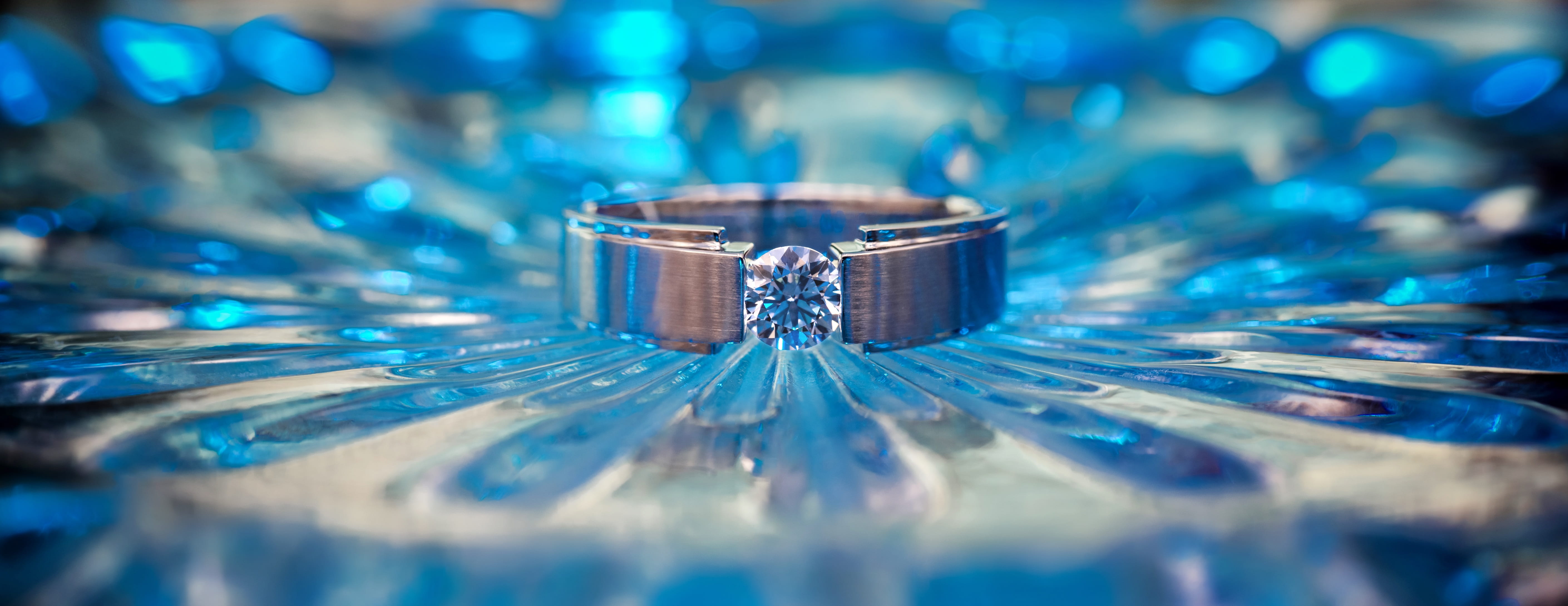 crystal, photo, engagement, diamond, computer equipment, wealth, reflection, diamond - gemstone, still life, colored, silver, gradient, clear, jewelry, HD Wallpaper