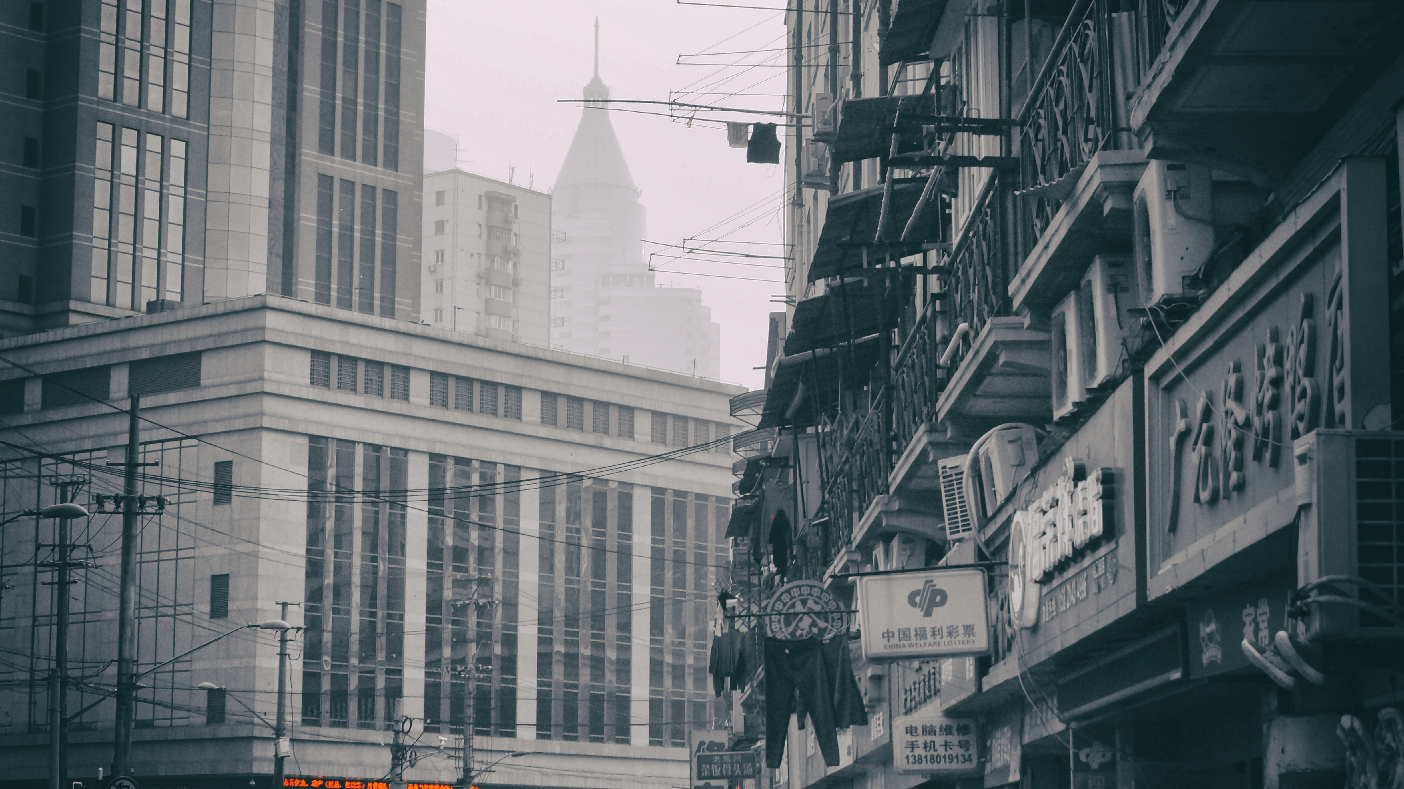 street, architecture, autumn, built structure, outdoors, reflection, building, city life, transportation, building exterior, at home, shanghai, 4K, office, HD Wallpaper