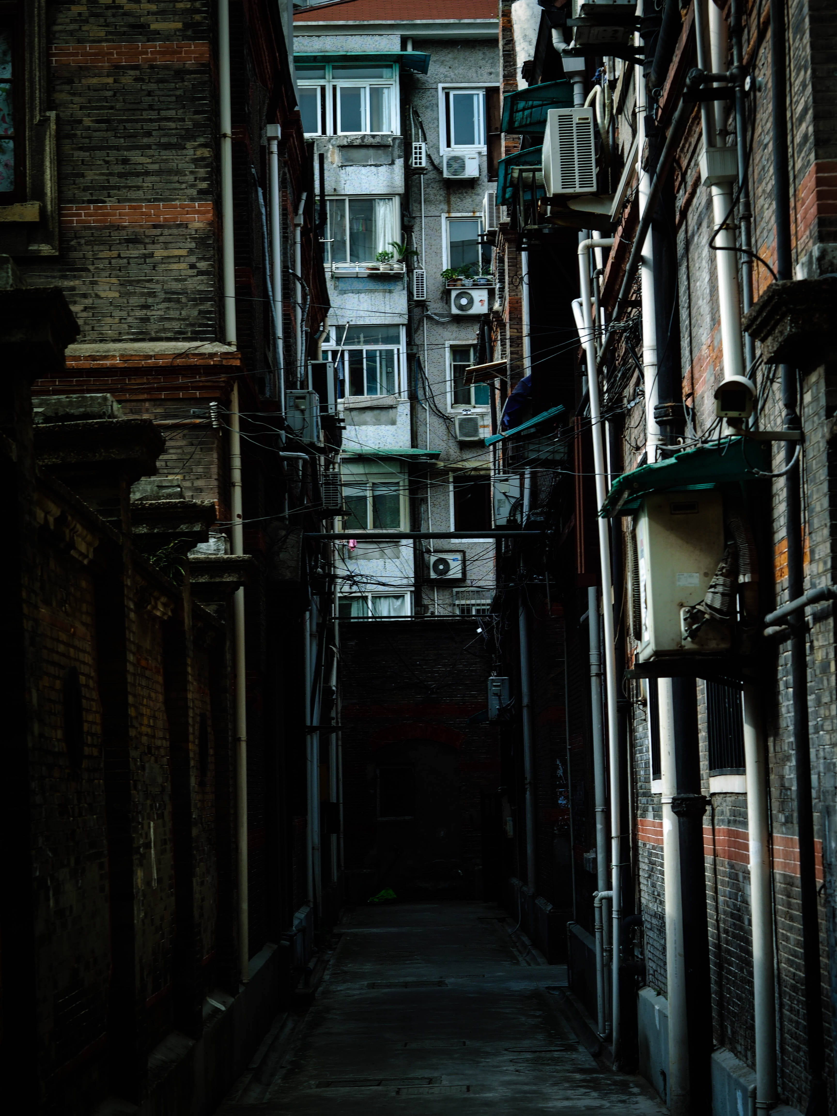landscape, indoors, old, house, building Exterior, residential district, diminishing perspective, s, window, china, absence, built Structure, alley, wall, Phone HD Wallpaper
