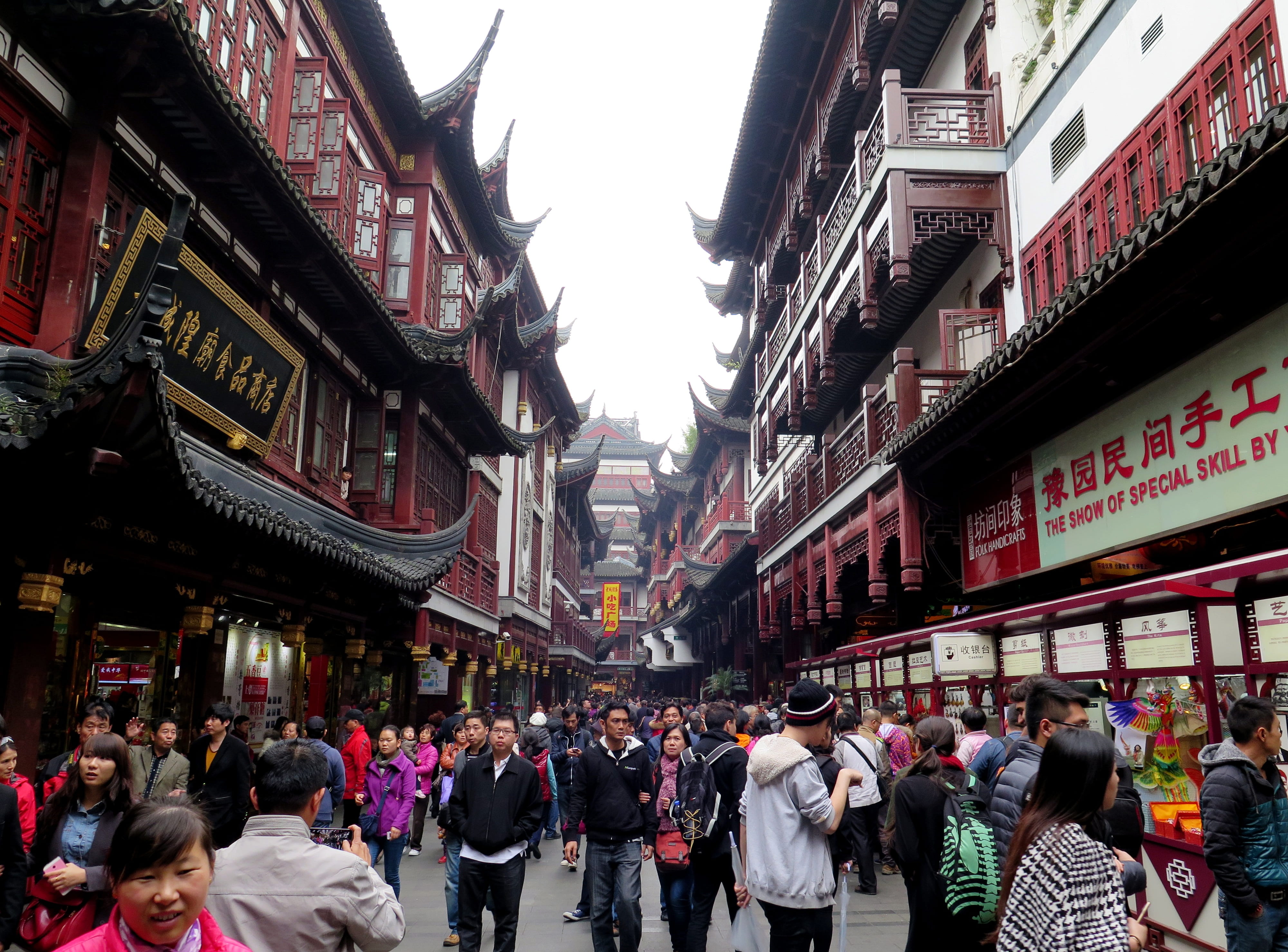 women, old town, china, leisure activity, building, city life, crowd, street, building exterior, red, group of people, people, market, asia, daytime, group, HD Wallpaper