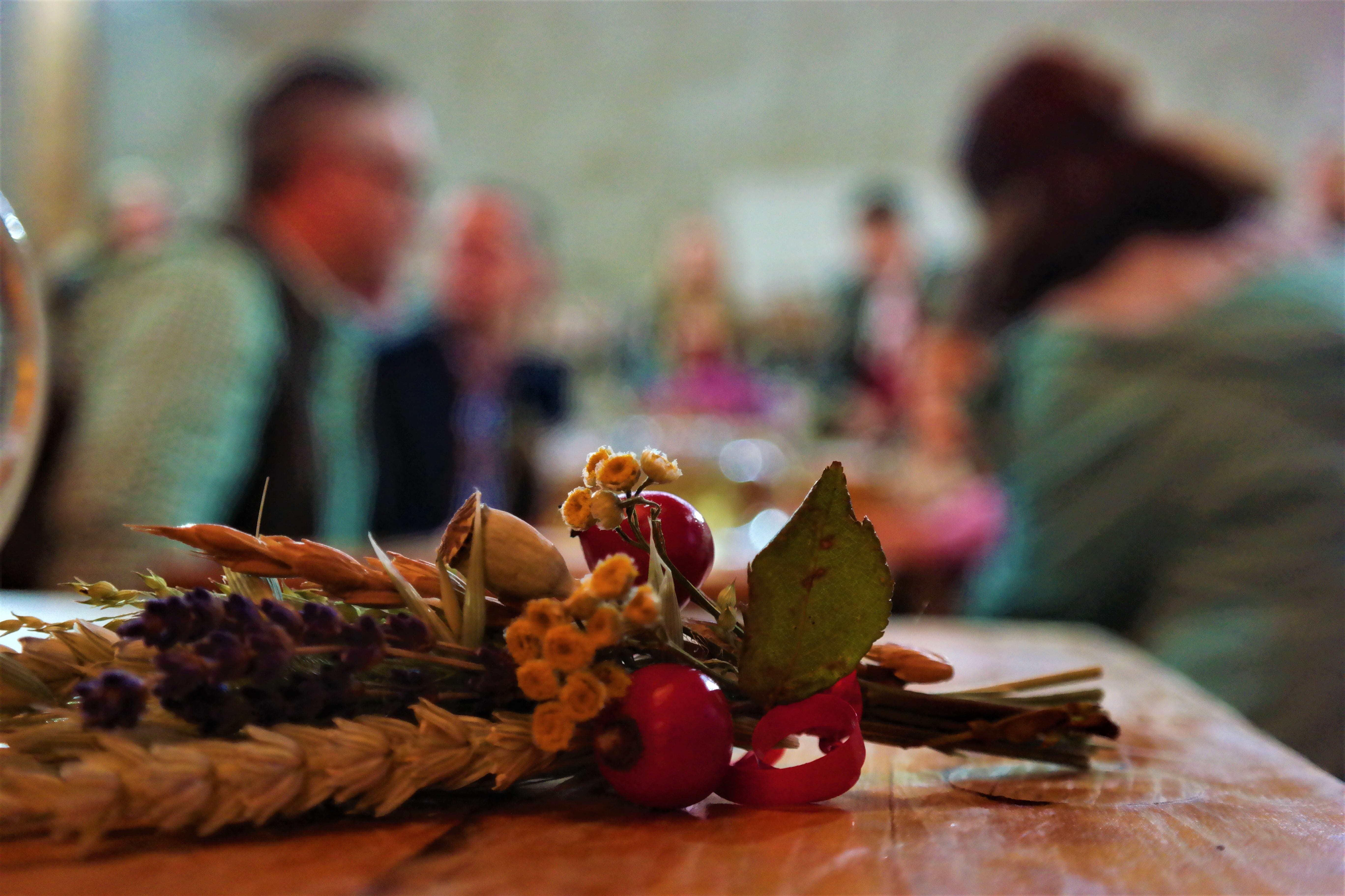 close-up, group of people, women, freshness, focus on foreground, party - social event, healthy eating, 5K, autumn, people, men, thanksgiving, celebration, HD Wallpaper