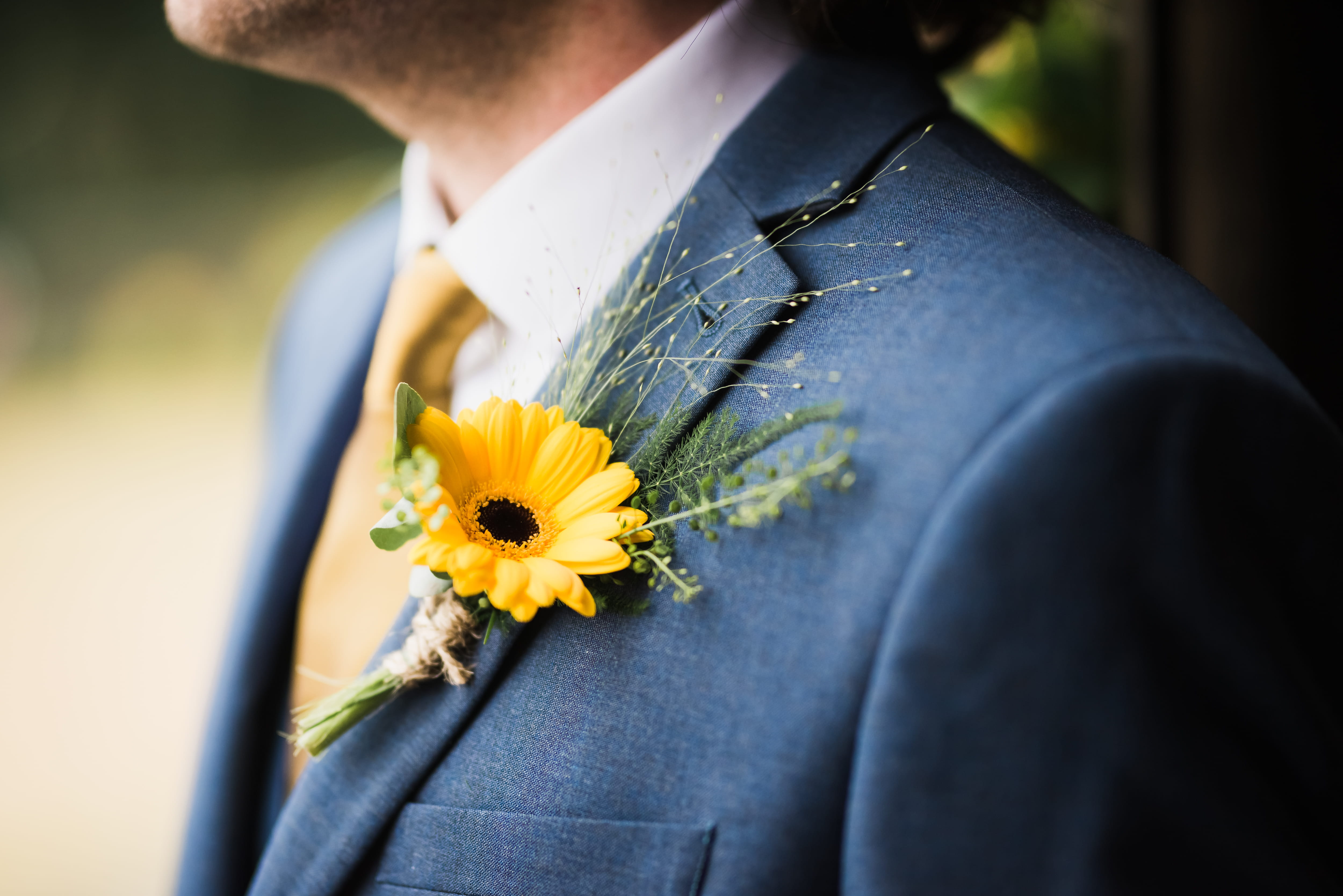 beautiful, close-up, day, tie, newlywed, married, bokeh, males, button hole, closeup, clipped, 4K, adult, beauty, elegance, dress, husband, yellow, corsage, HD Wallpaper