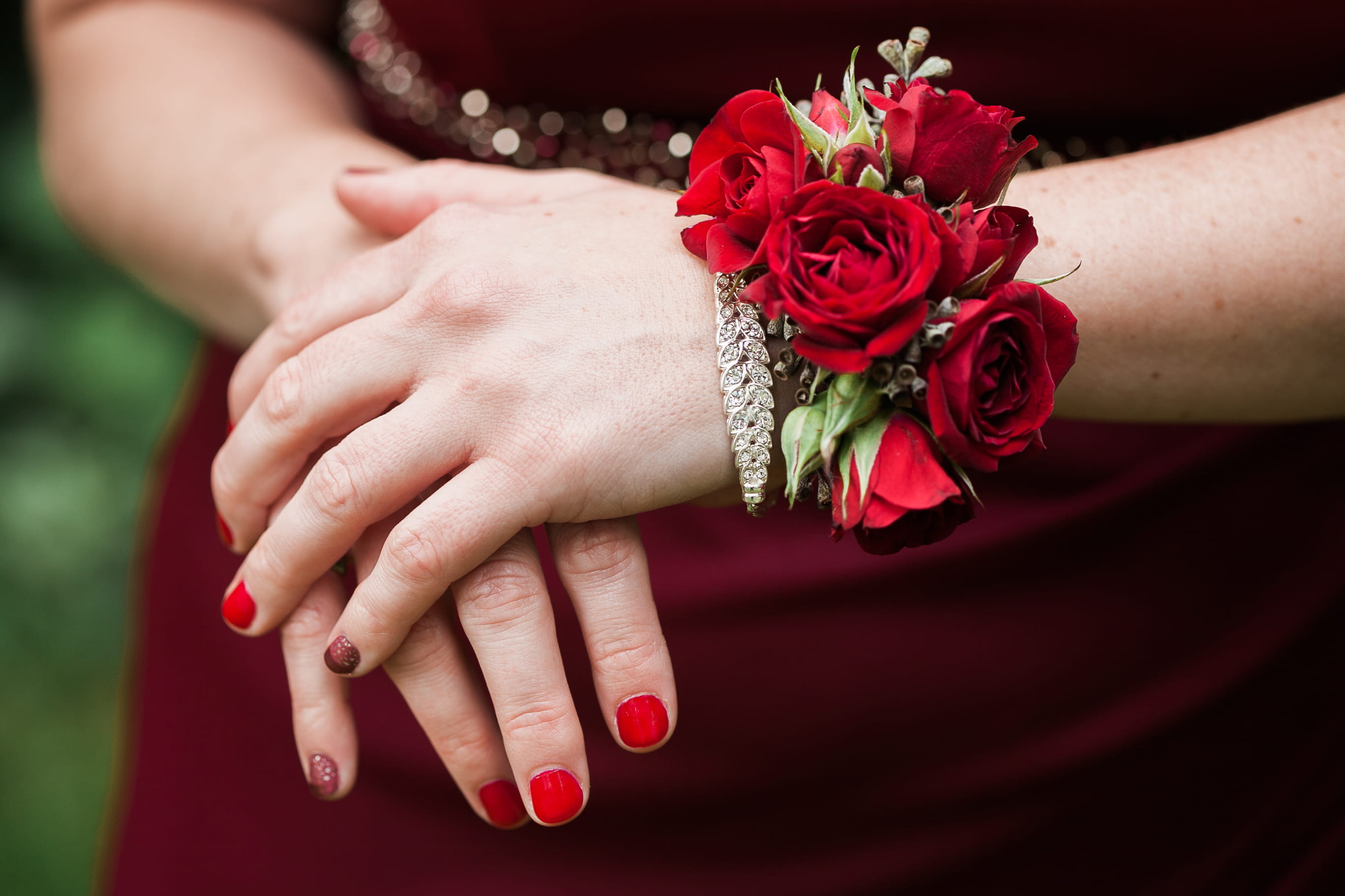 skin, corsage, human body part, nail, red, roses, hand, nail polish, one person, hands, beauty in nature, holding, flower, bouquet, flower arrangement, HD Wallpaper